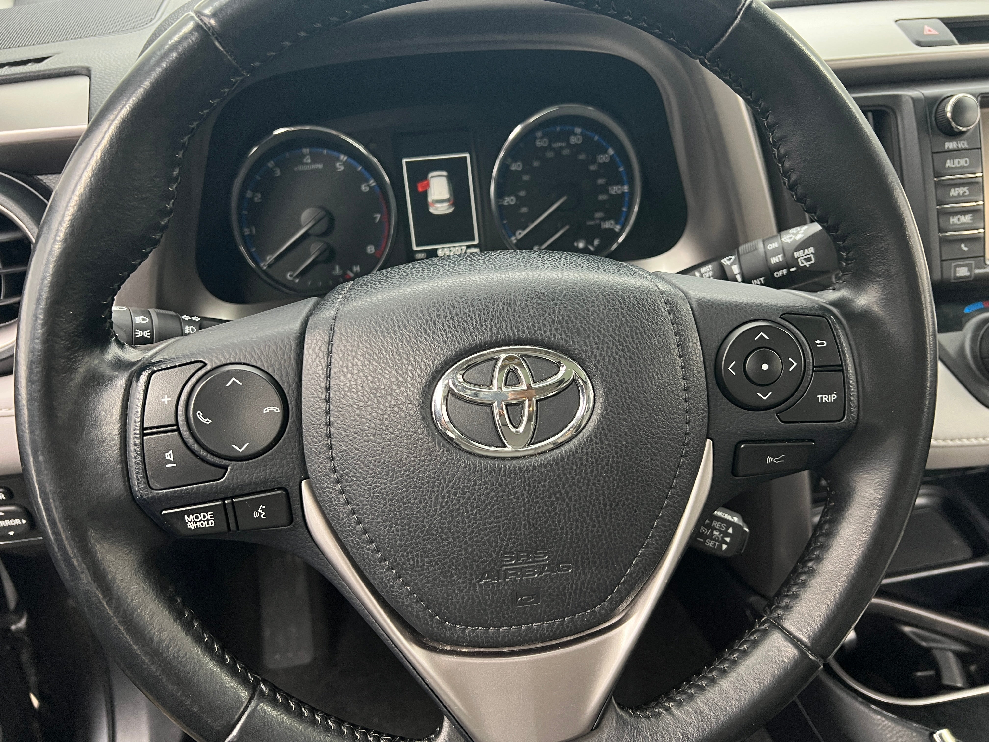 2018 Toyota RAV4 Limited 4