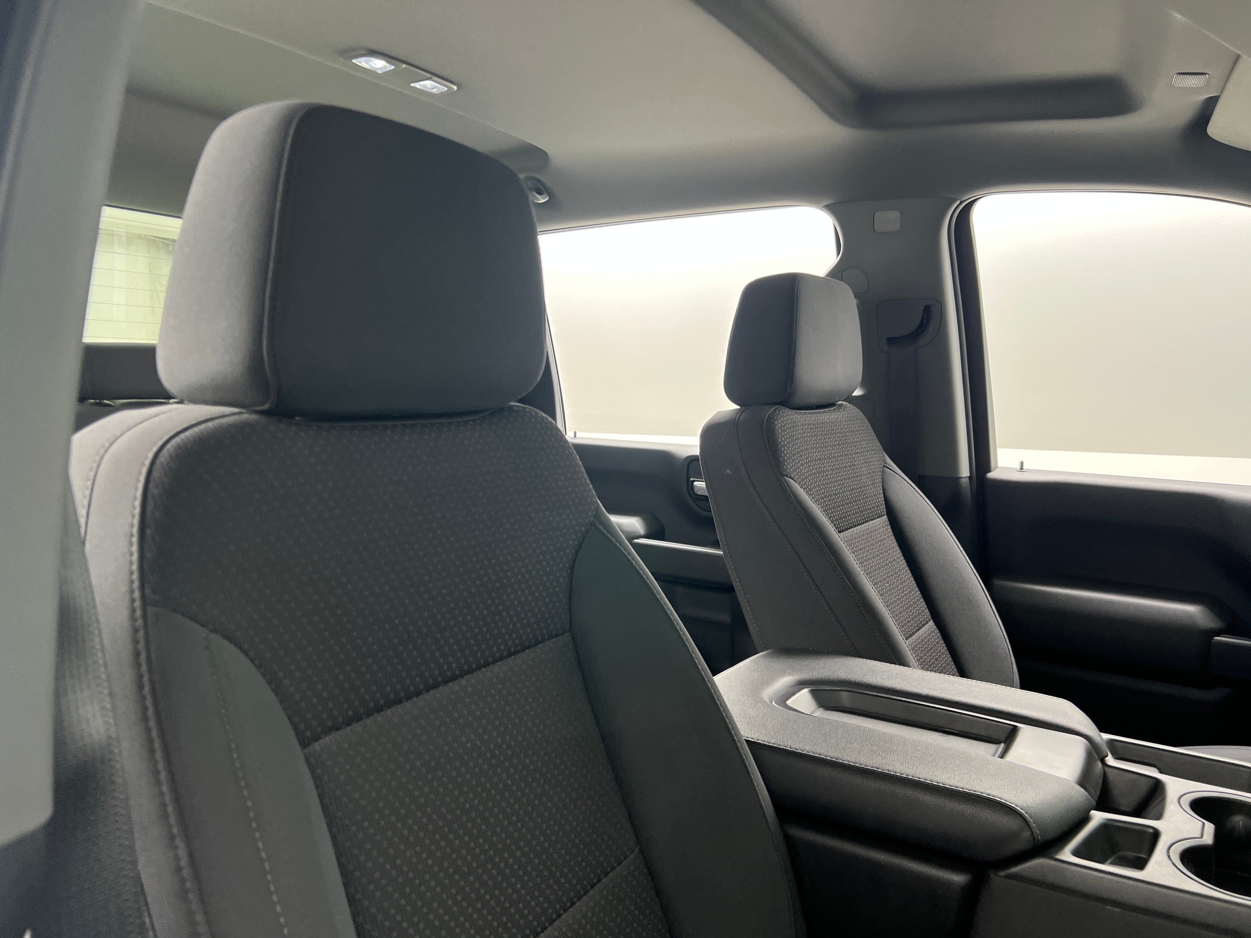 2022 Chevrolet Silverado 2500 Custom 2
