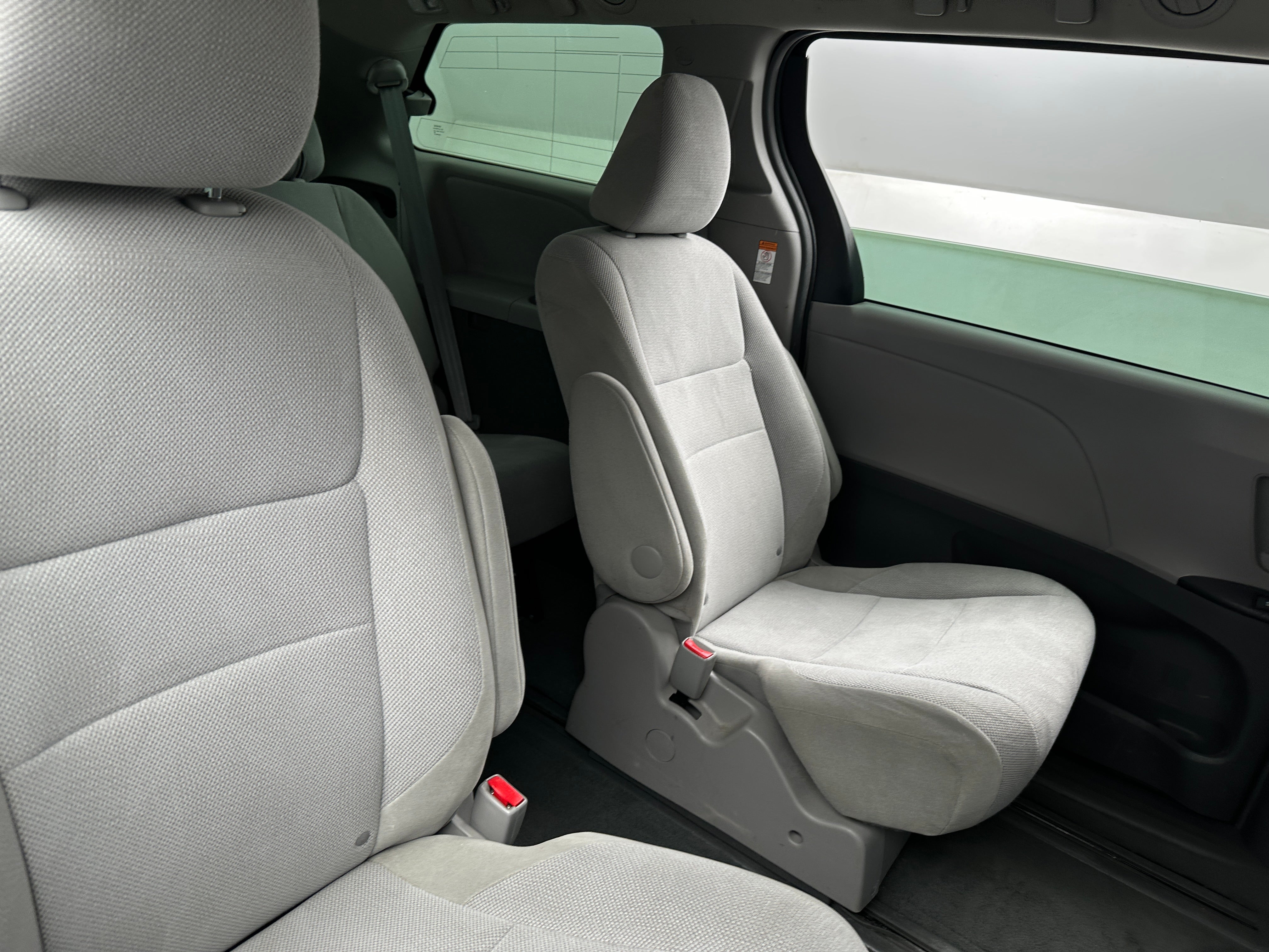 2017 Toyota Sienna L 6