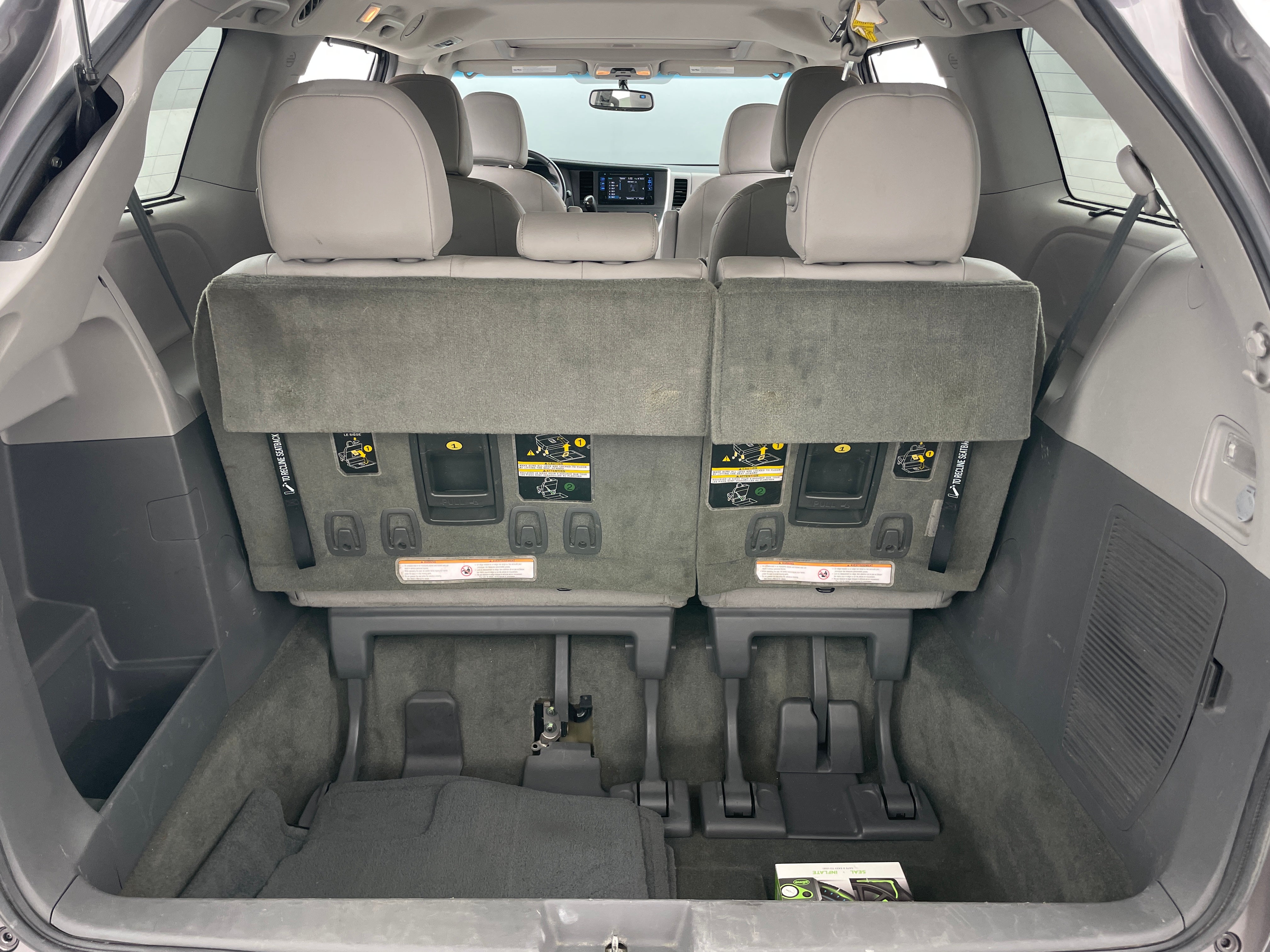 2015 Toyota Sienna XLE 6