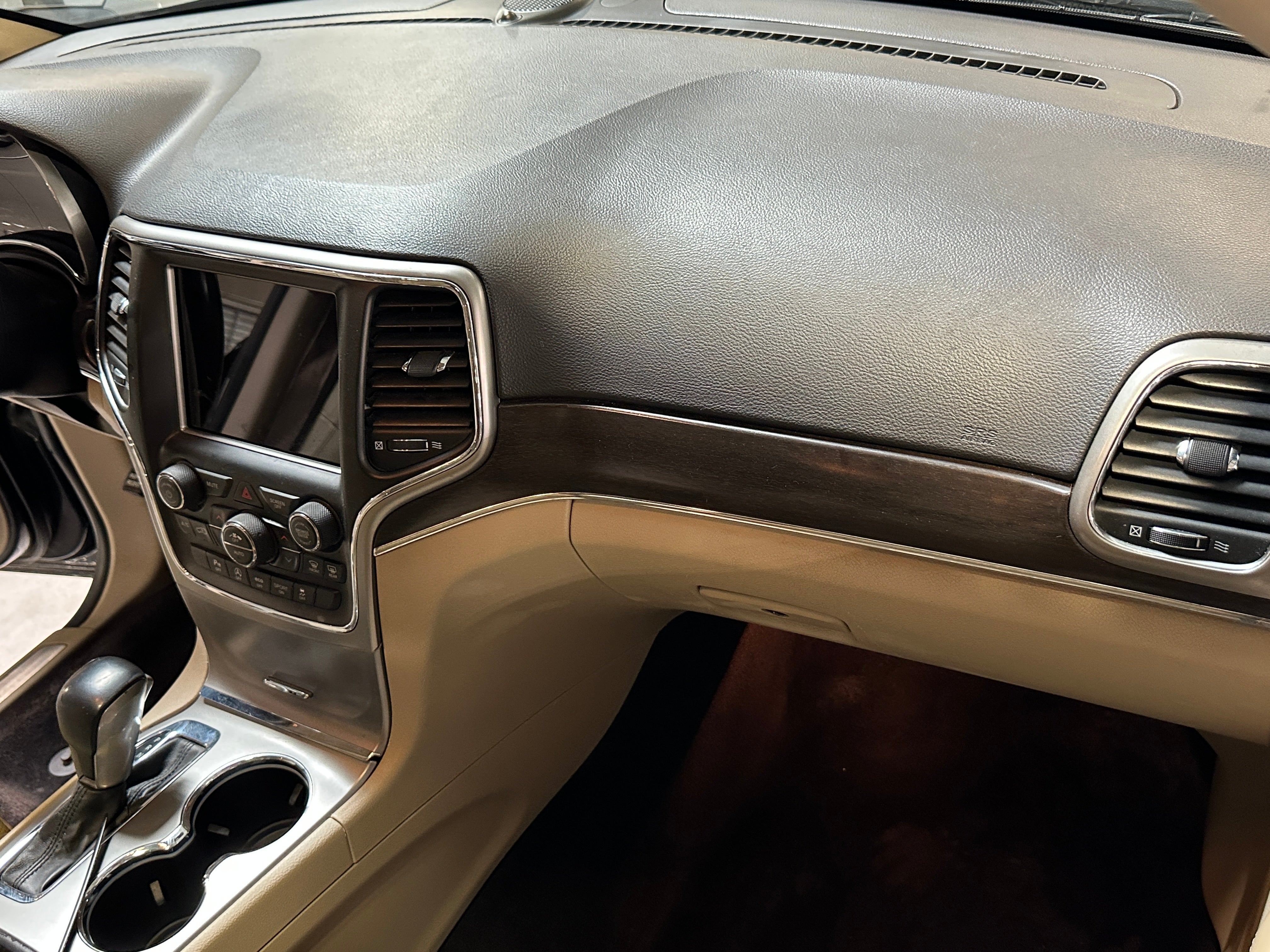 2018 Jeep Grand Cherokee Limited Edition 2