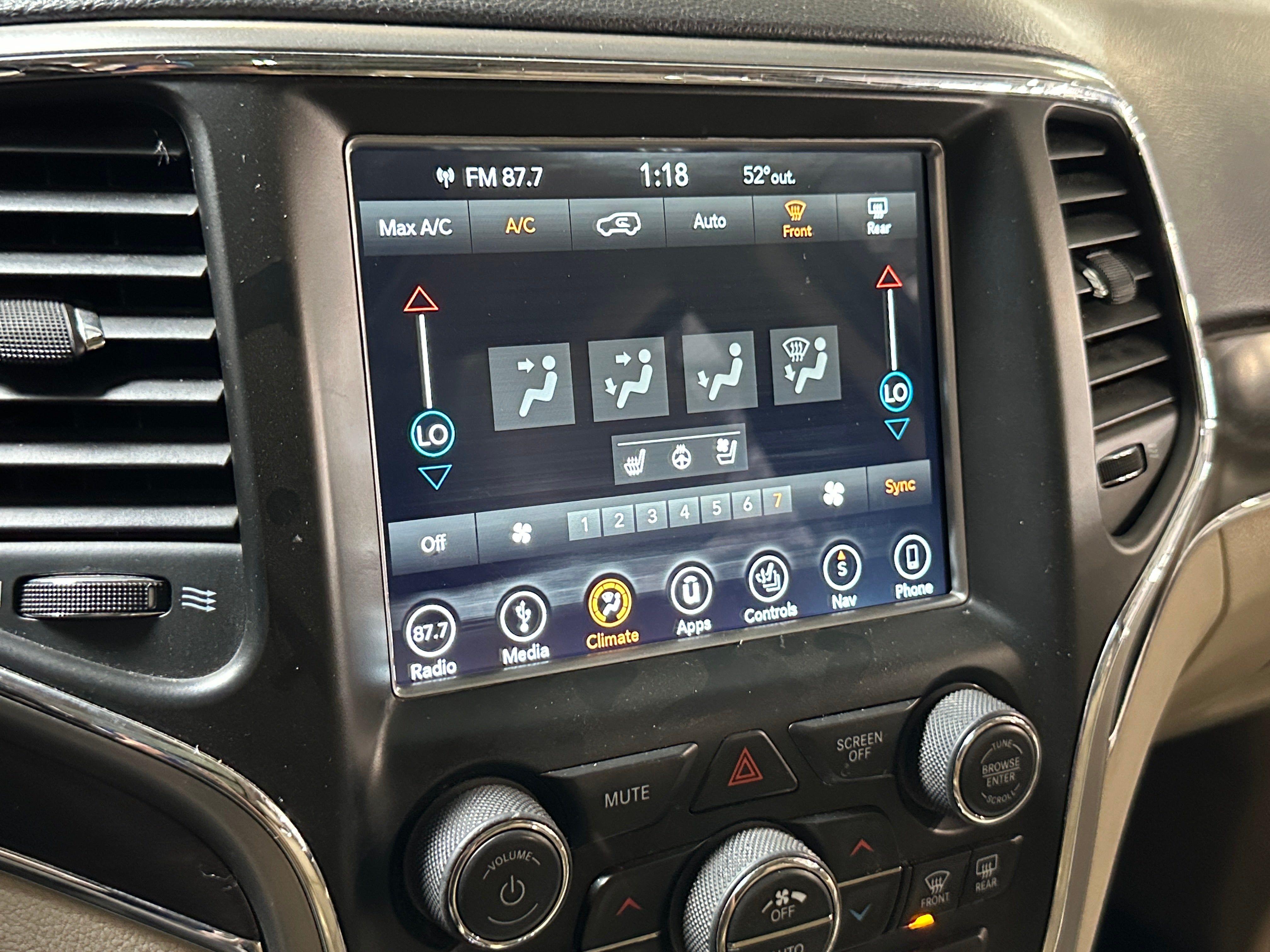 2018 Jeep Grand Cherokee Limited Edition 3