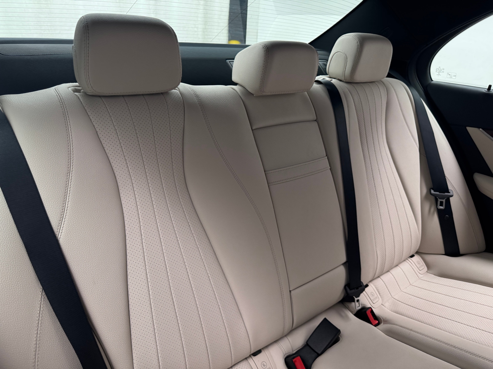 Thumbnail: 2020 Mercedes-Benz E-Class - 6