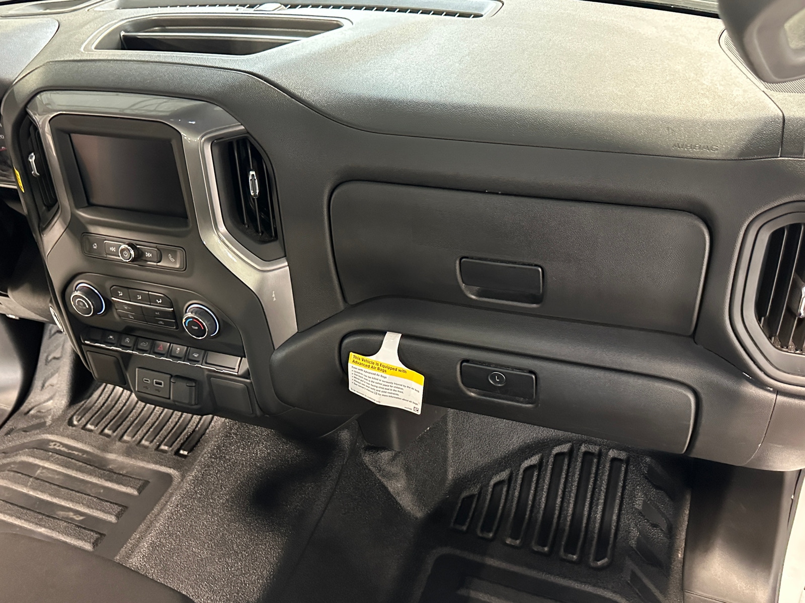 Thumbnail: 2024 Chevrolet Silverado 1500 - 3