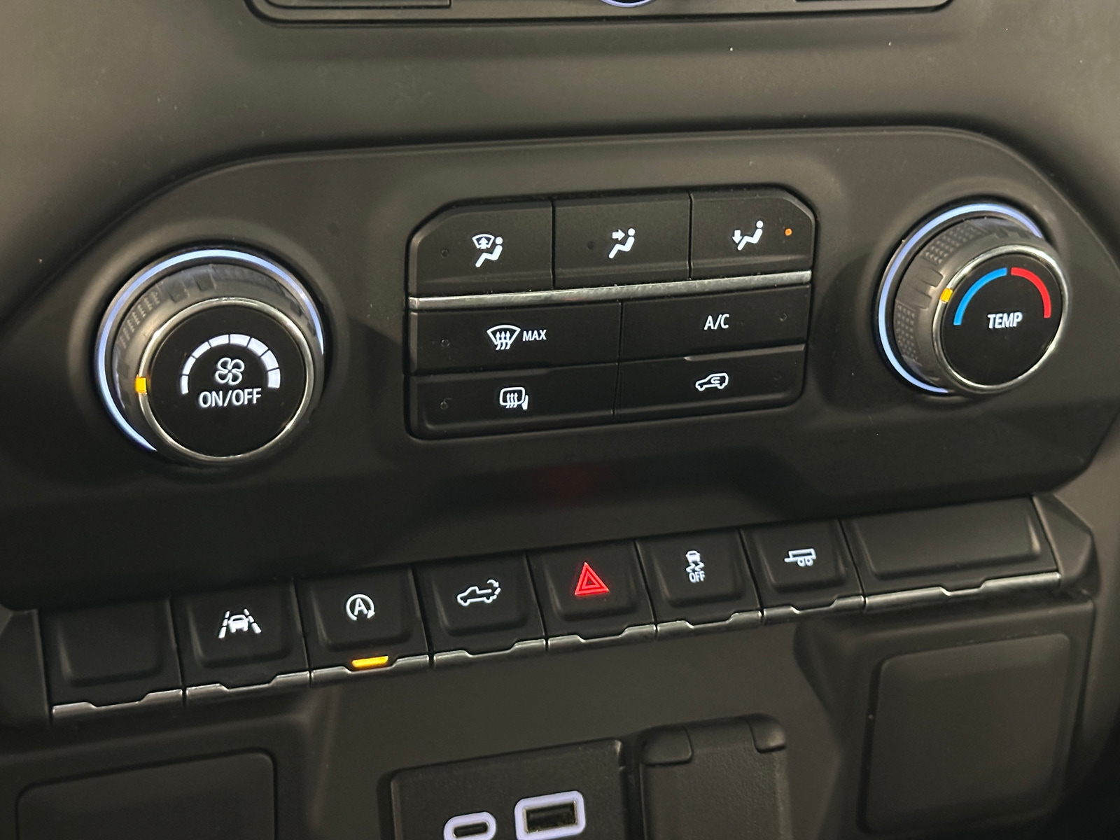 Thumbnail: 2024 Chevrolet Silverado 1500 - 4