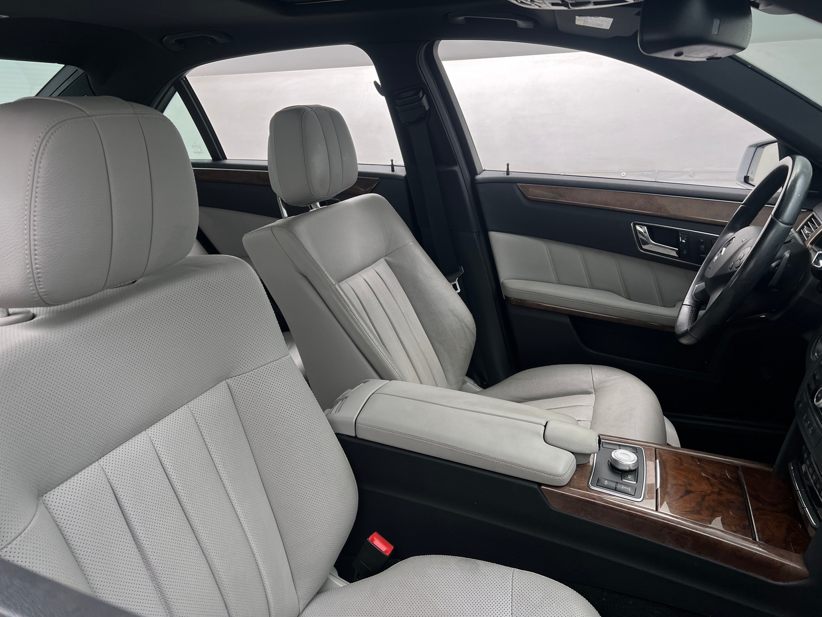 Thumbnail: 2010 Mercedes-Benz E-Class - 2