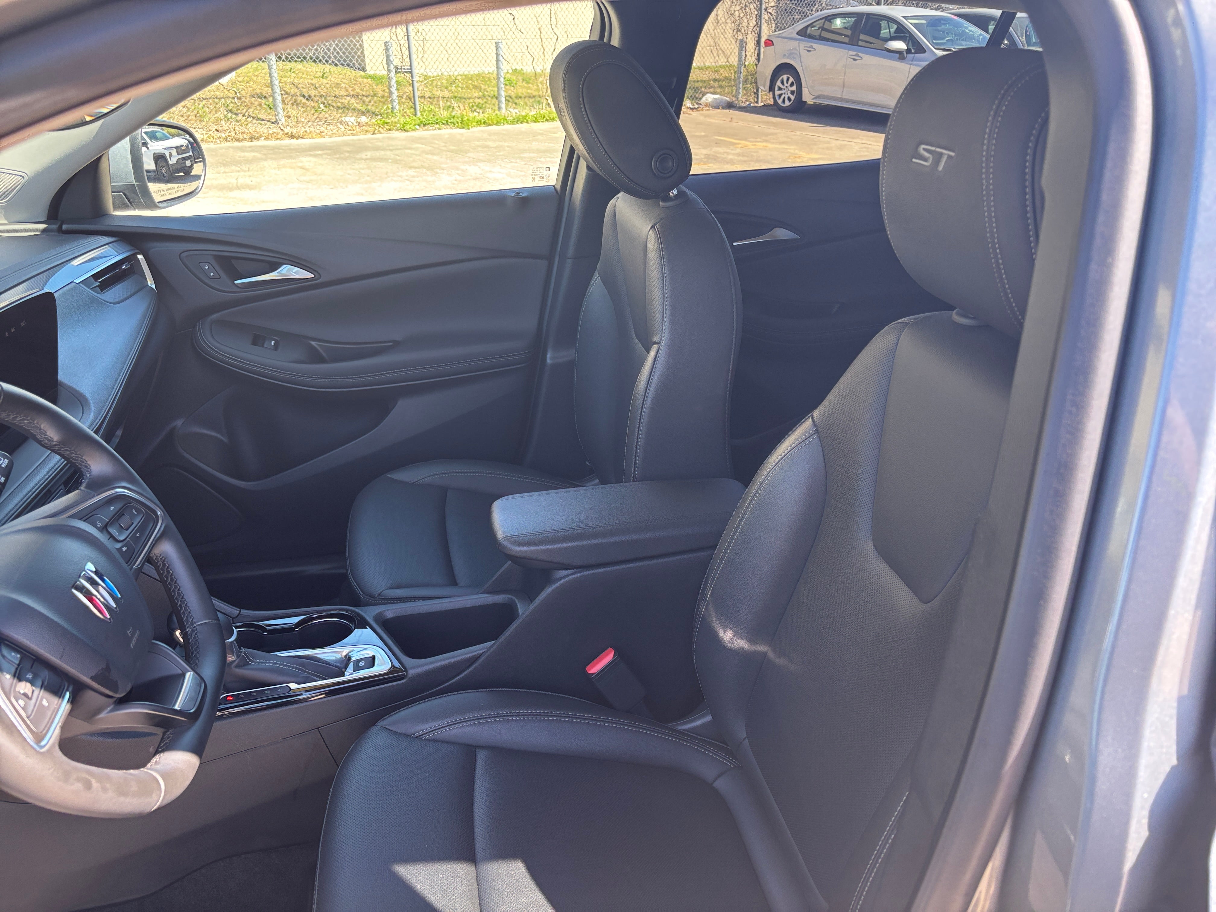2024 Buick Encore GX Sport Touring 2