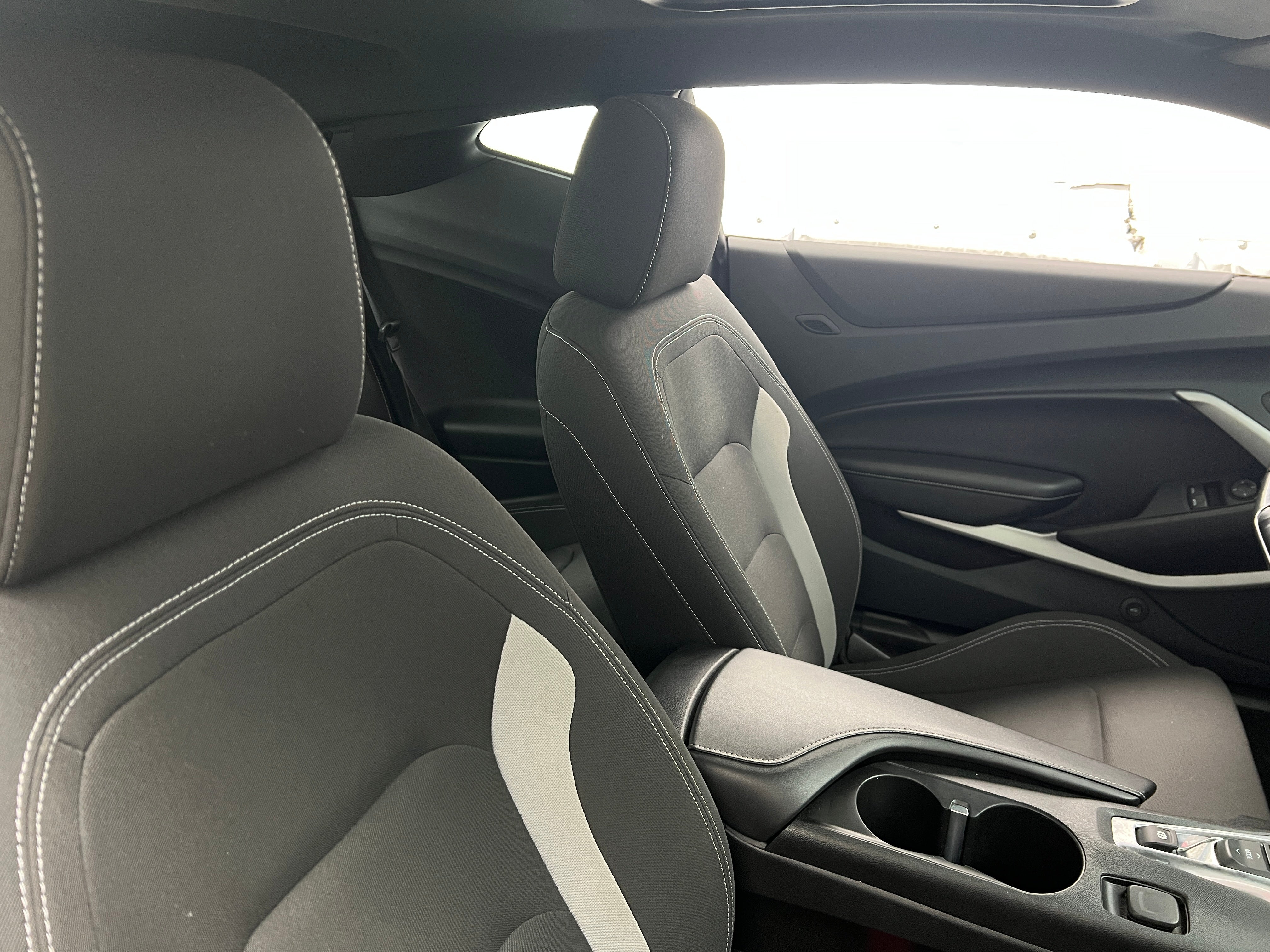 2023 Chevrolet Camaro LT 2