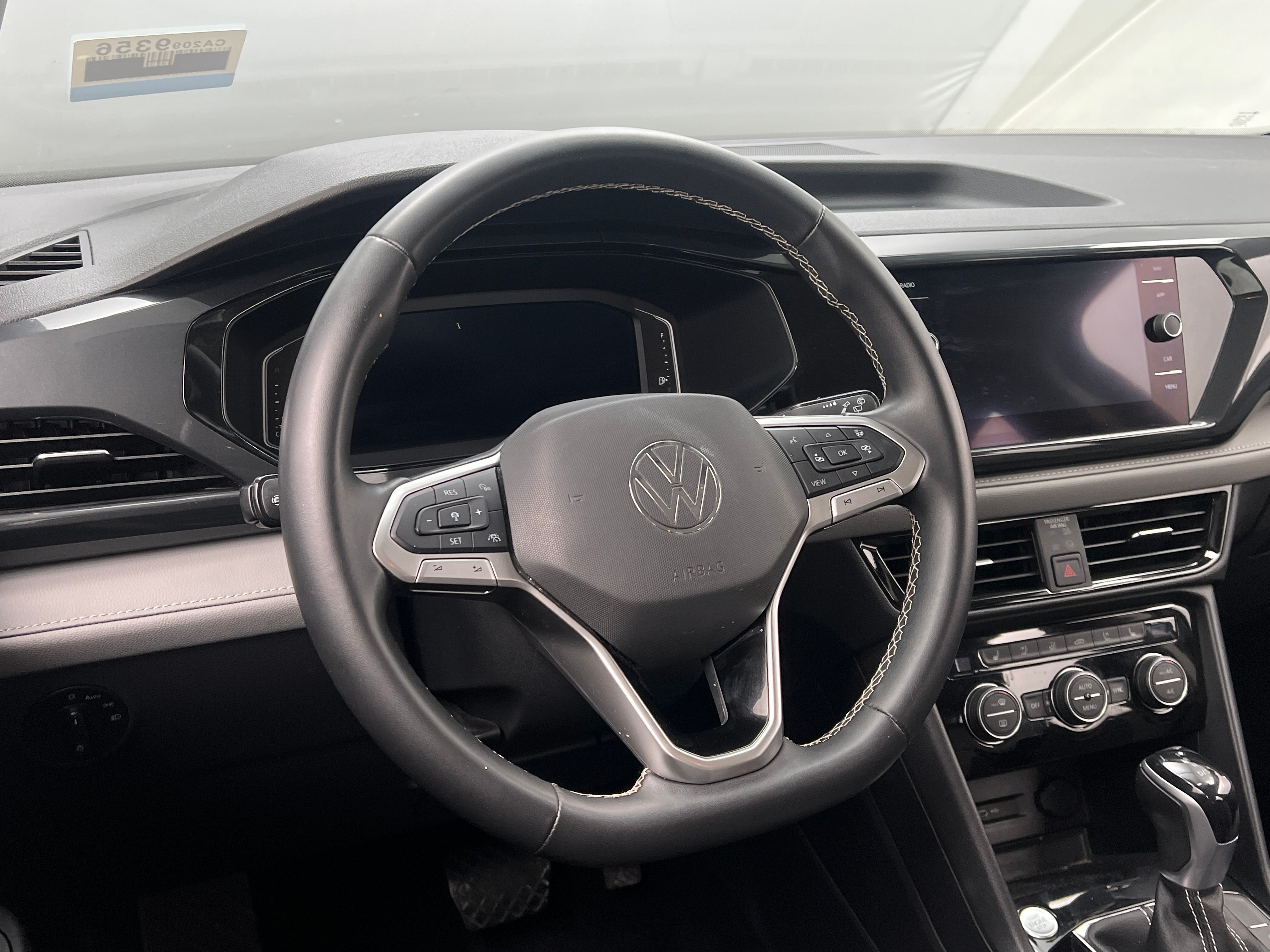 2022 Volkswagen Taos SEL 4