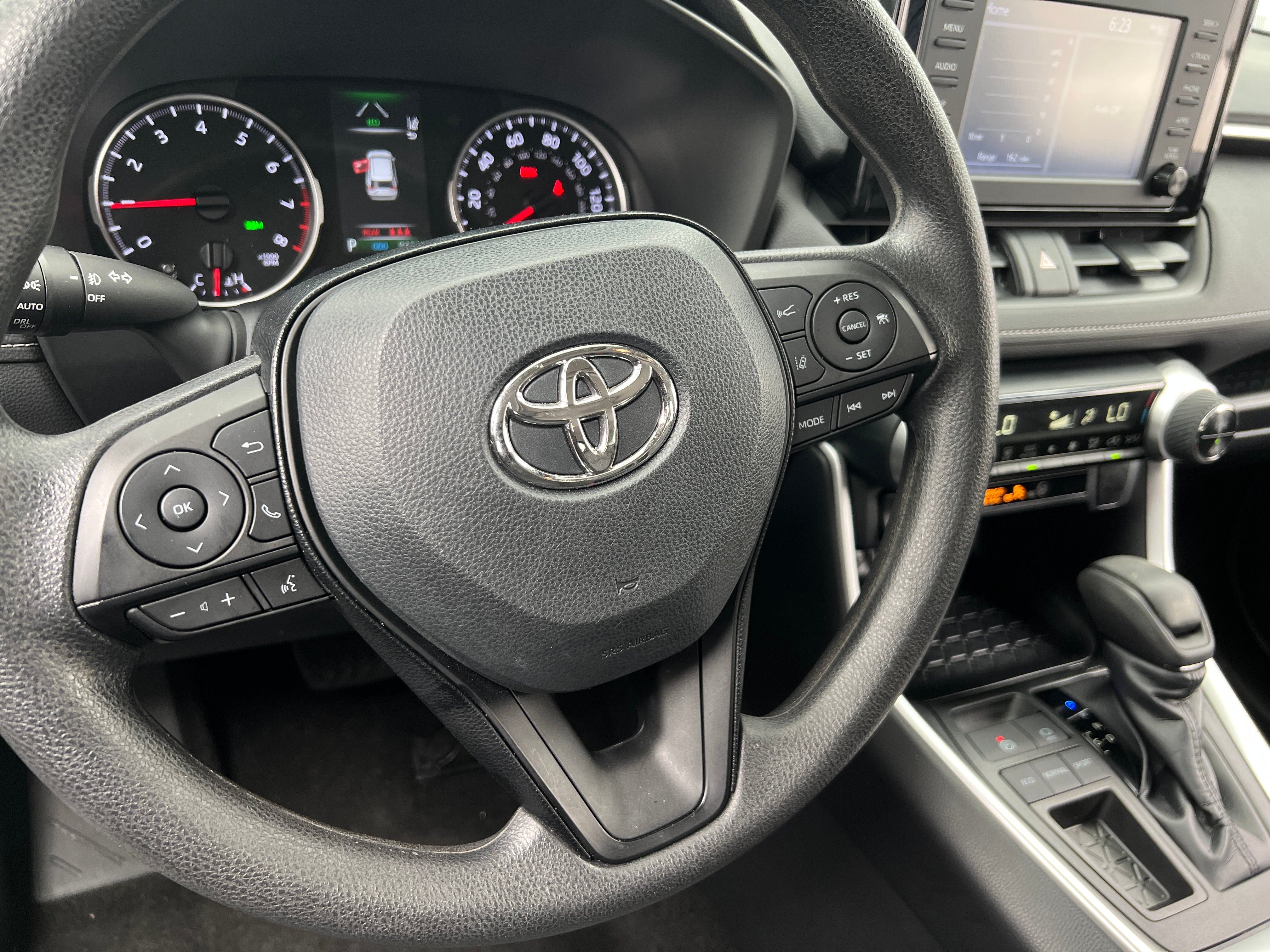 2019 Toyota RAV4 XLE 5