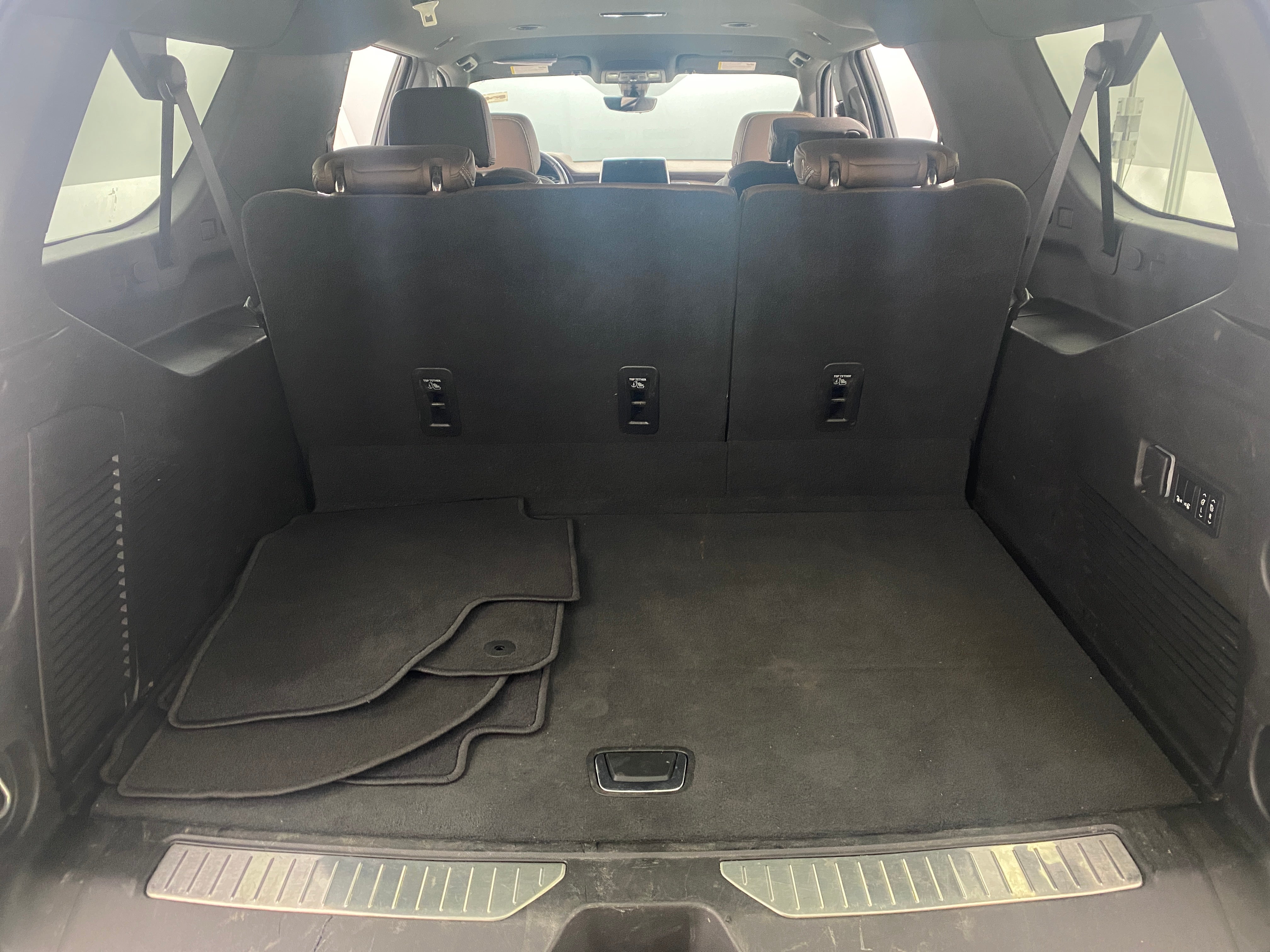 2021 Chevrolet Suburban High Country 6
