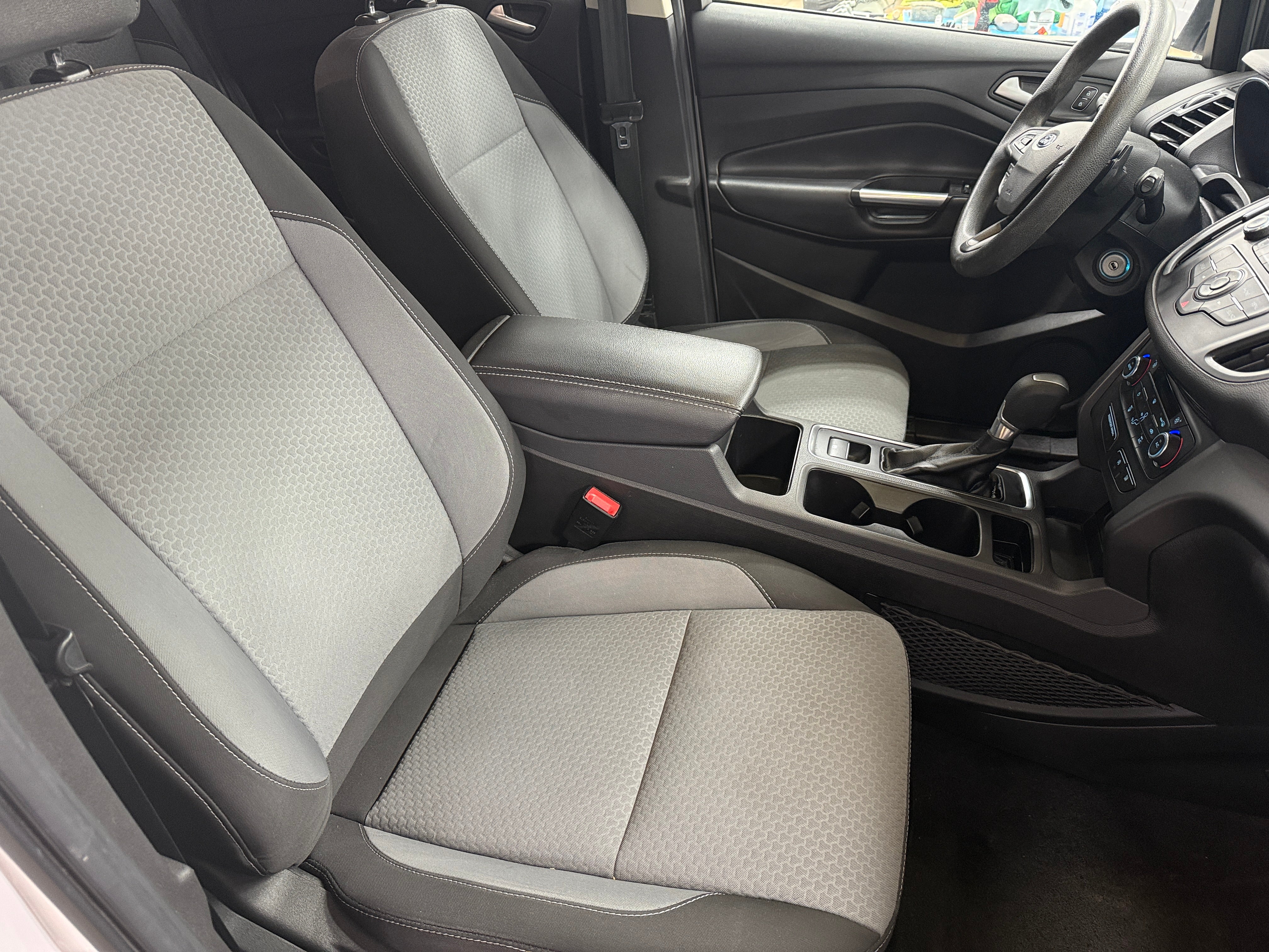 2017 Ford Escape SE 2