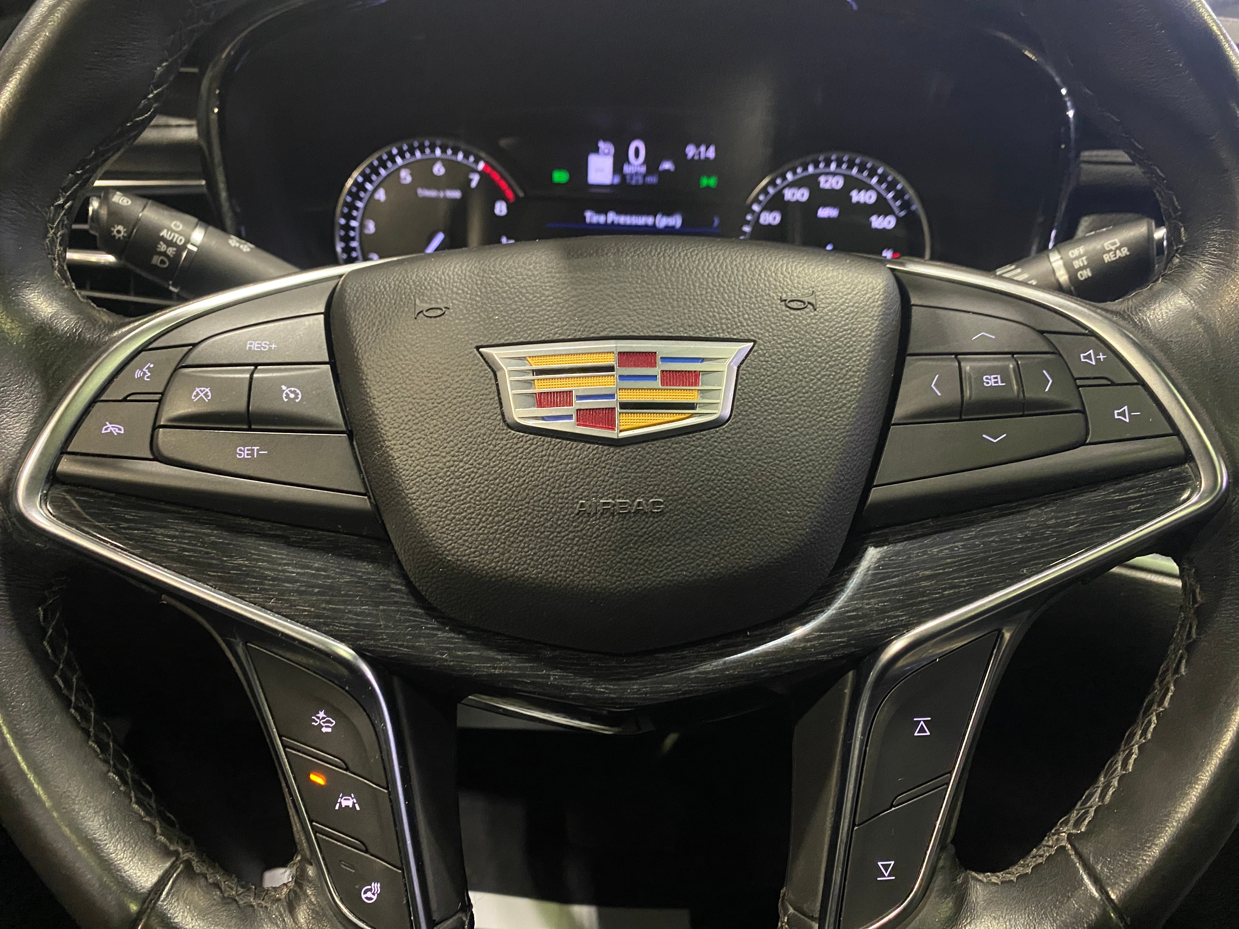 2023 Cadillac XT5 Premium Luxury 4
