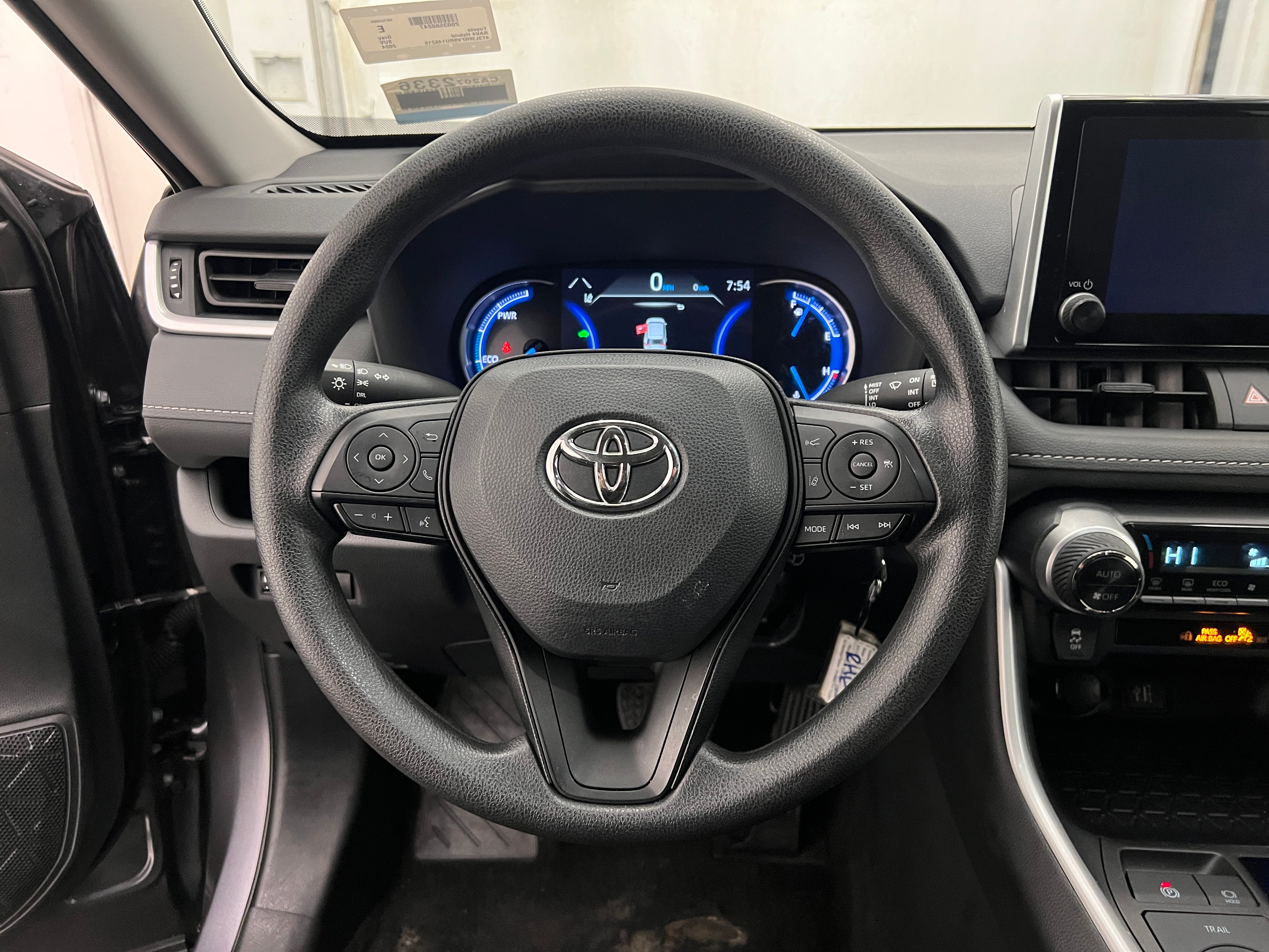 2024 Toyota RAV4 LE 5