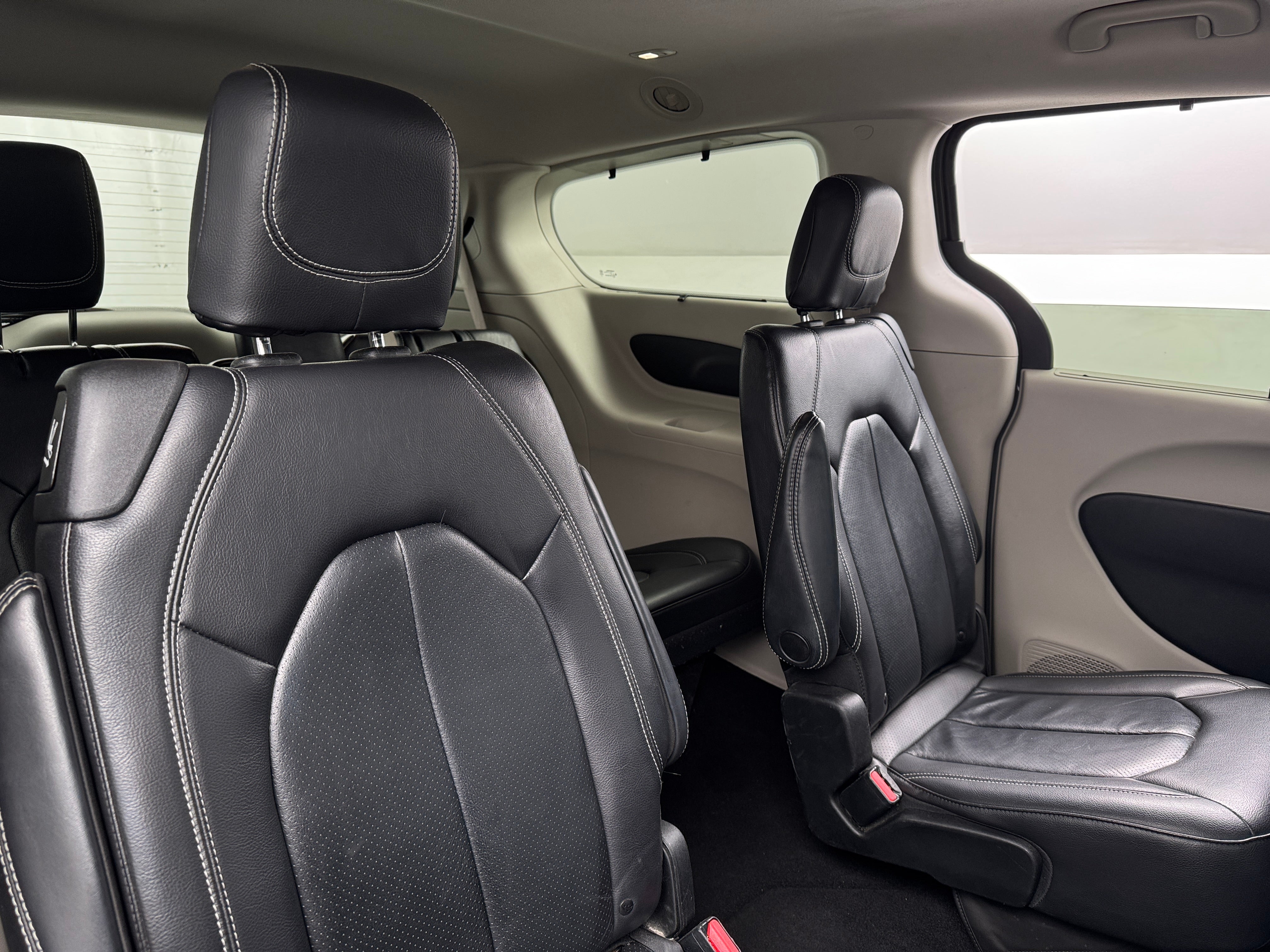 2022 Chrysler Pacifica Touring L 5