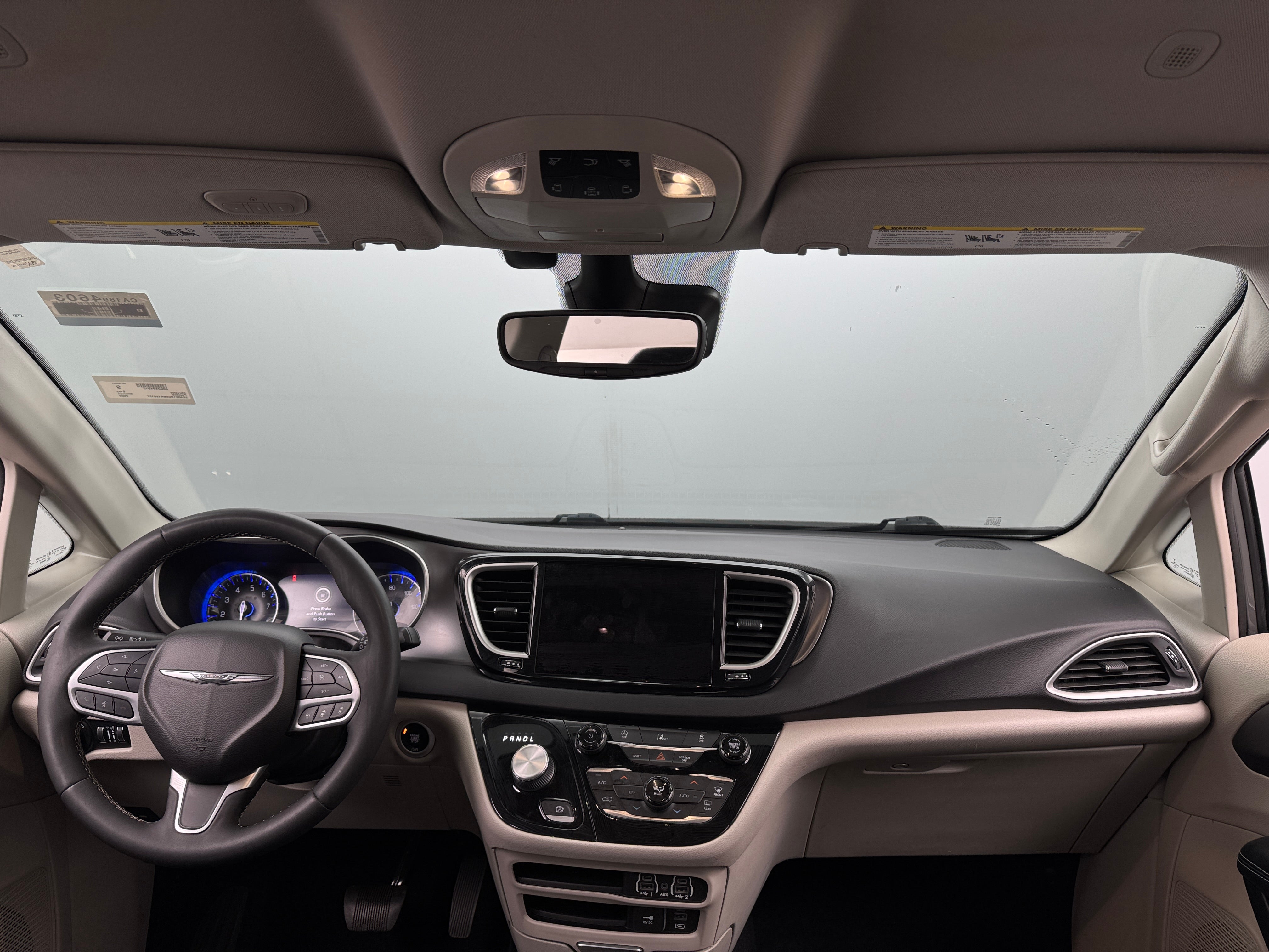 2022 Chrysler Pacifica Touring L 2