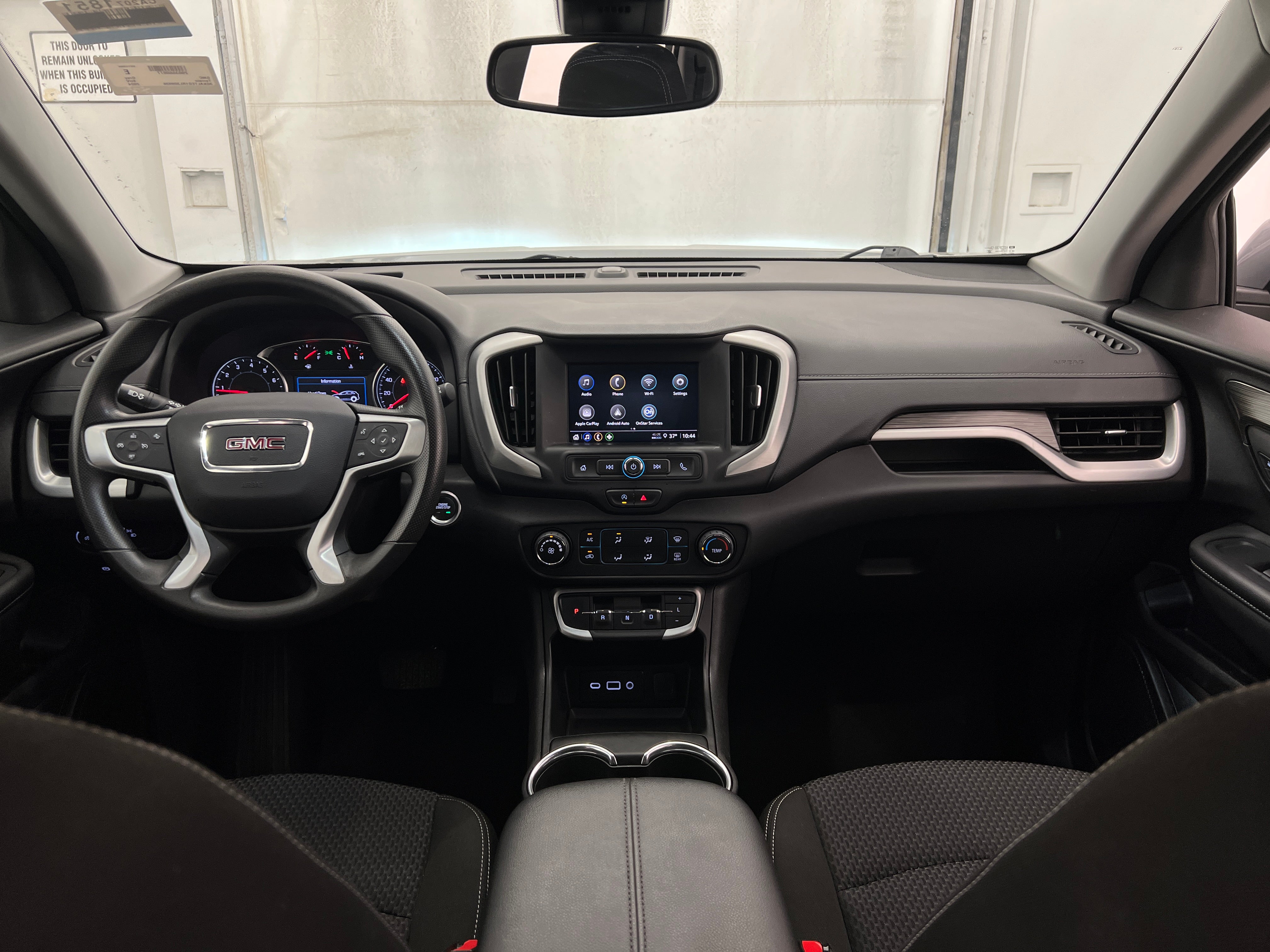 2024 GMC Terrain SLE 3