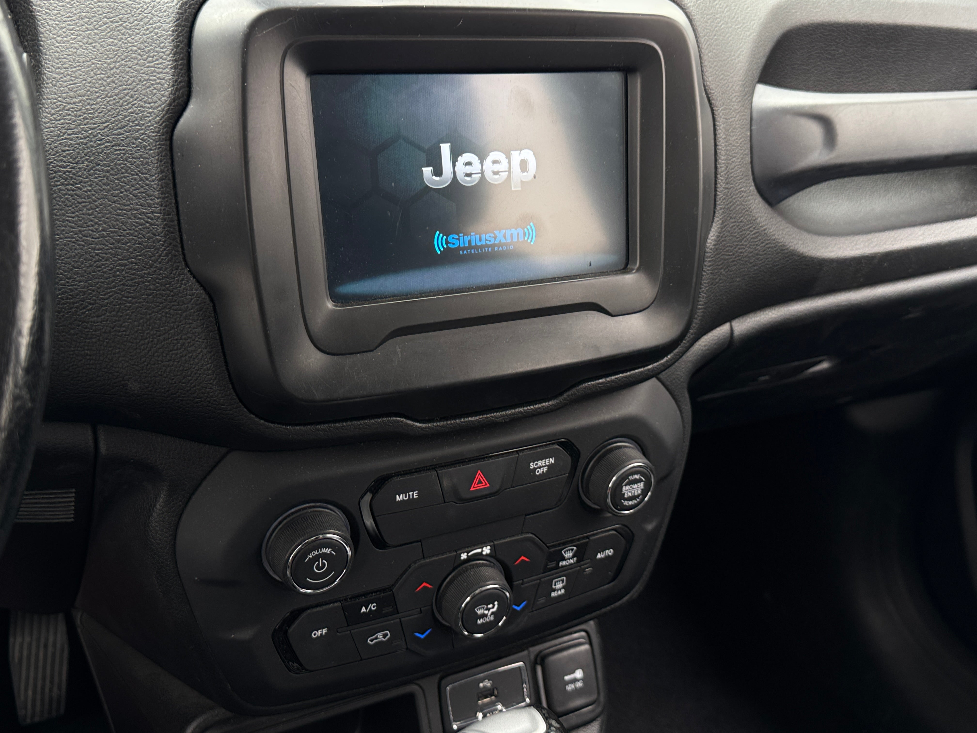 2018 Jeep Renegade Limited 3