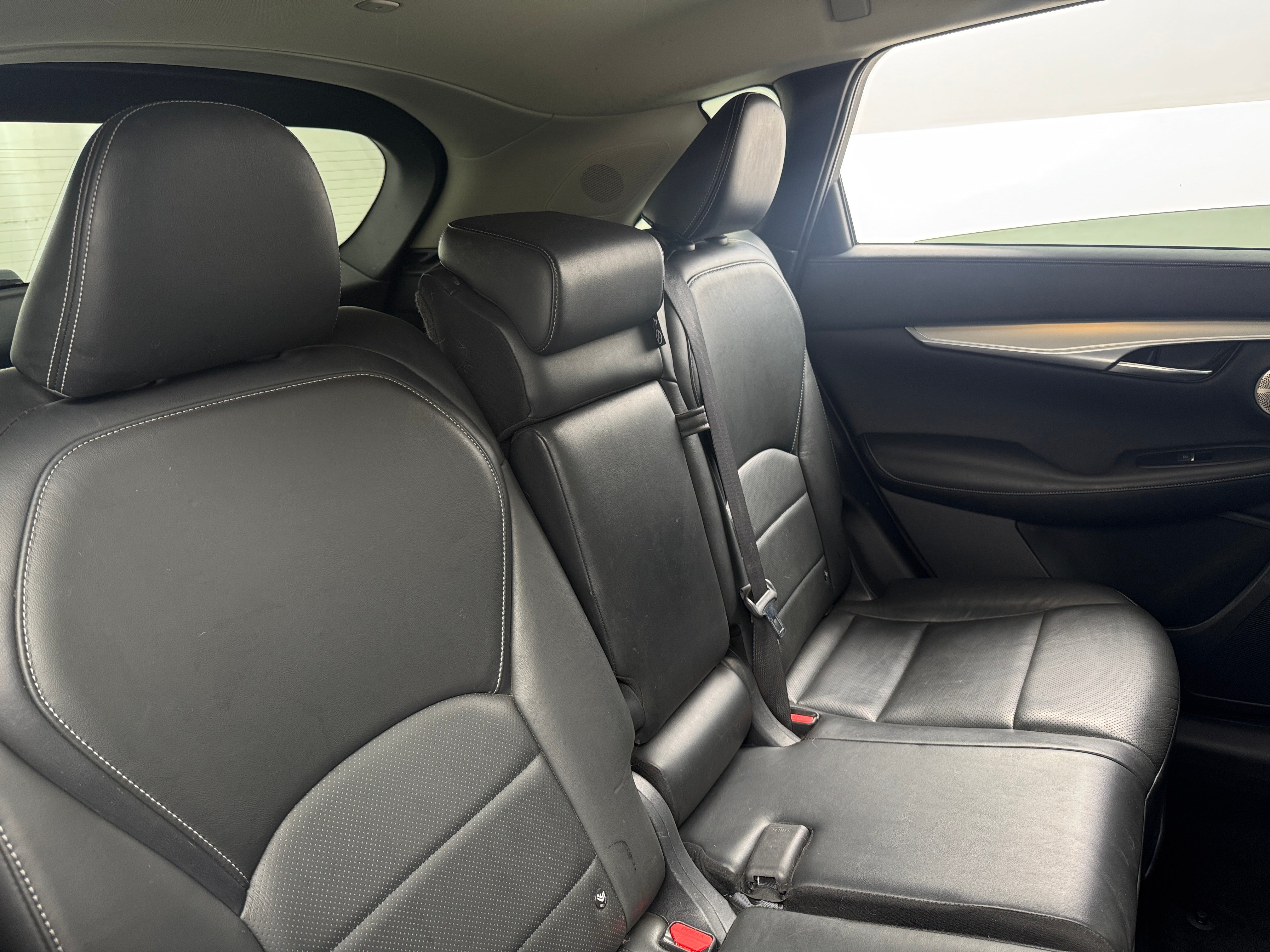 2019 INFINITI QX50 Essential 6