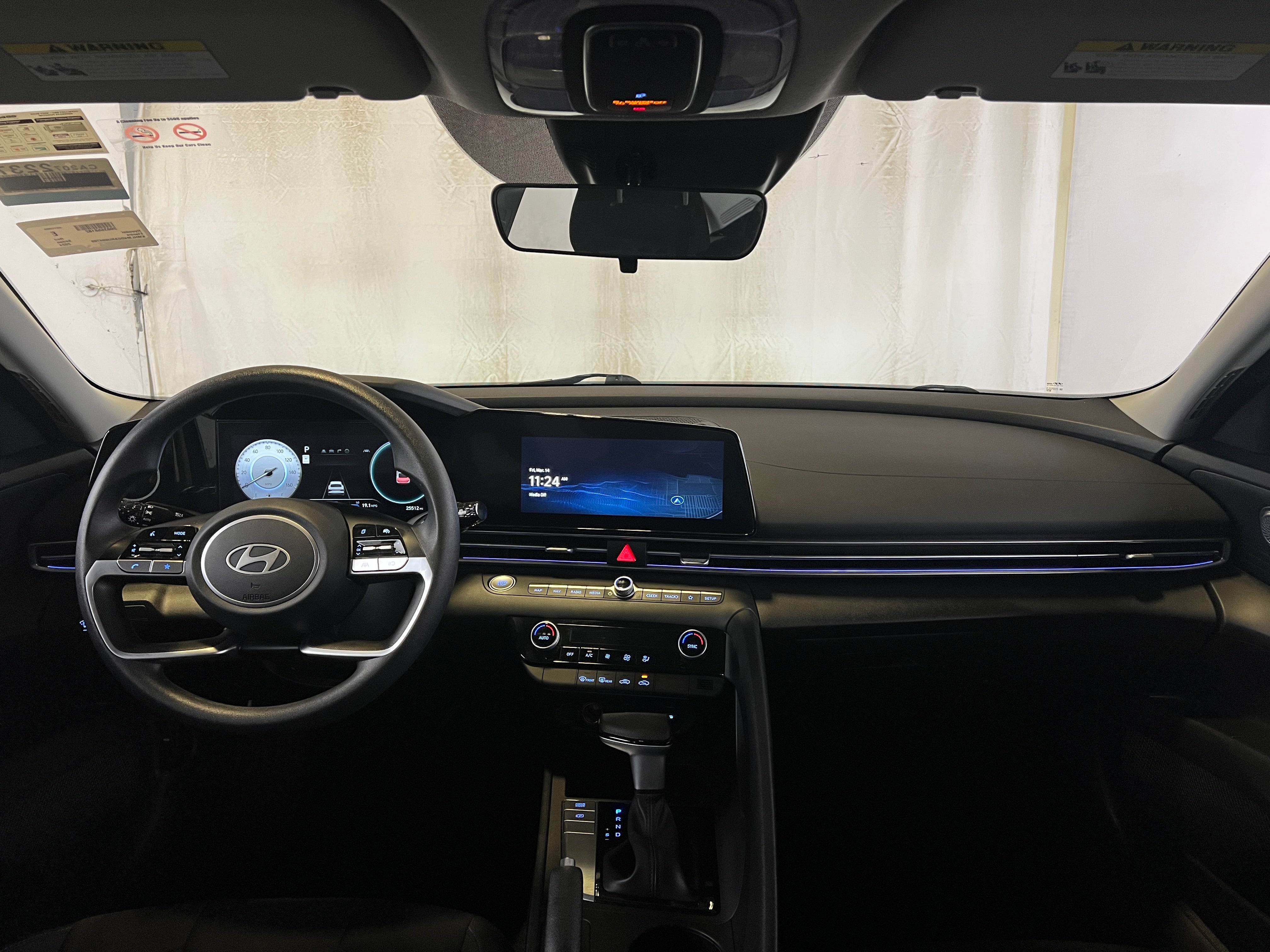 2024 Hyundai Elantra SEL 3