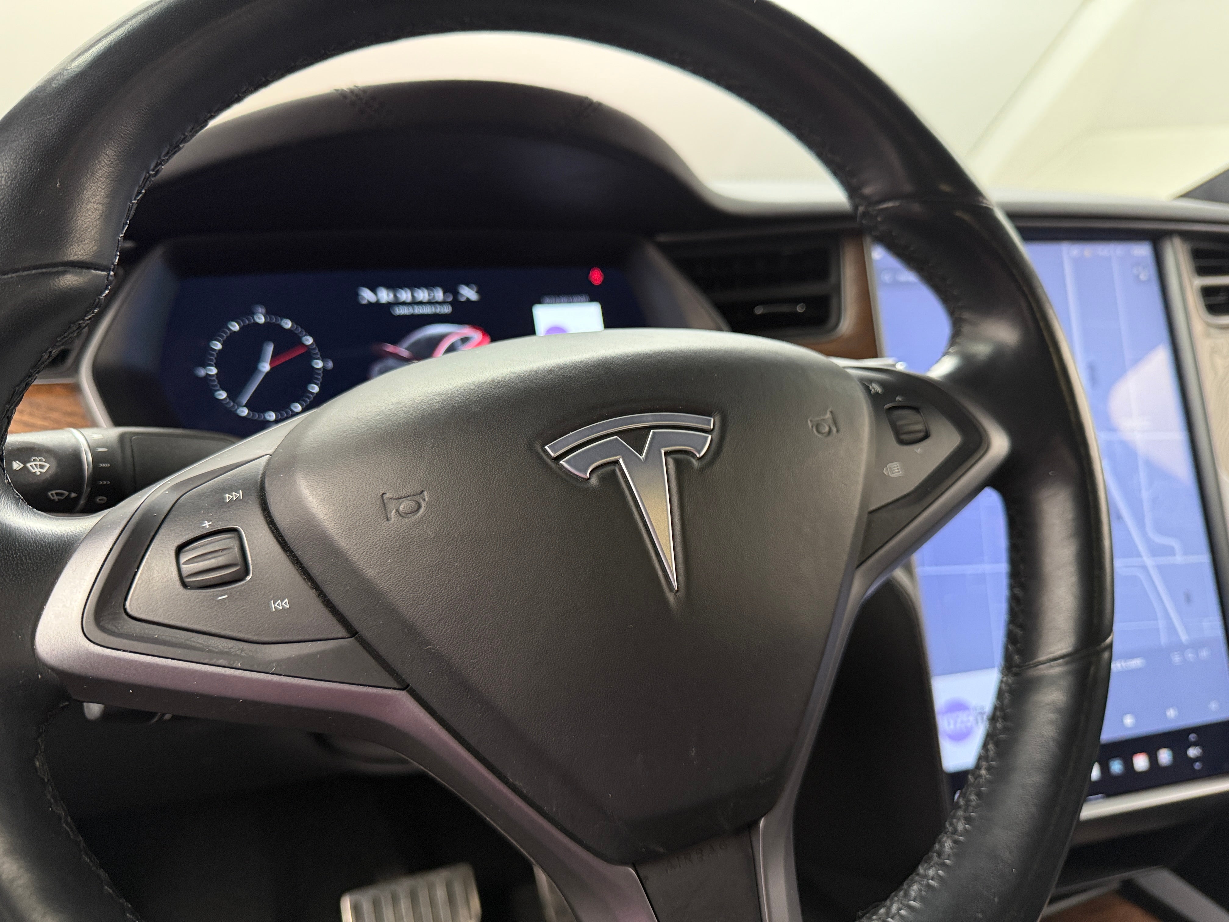 Thumbnail: 2021 Tesla Model X - 4