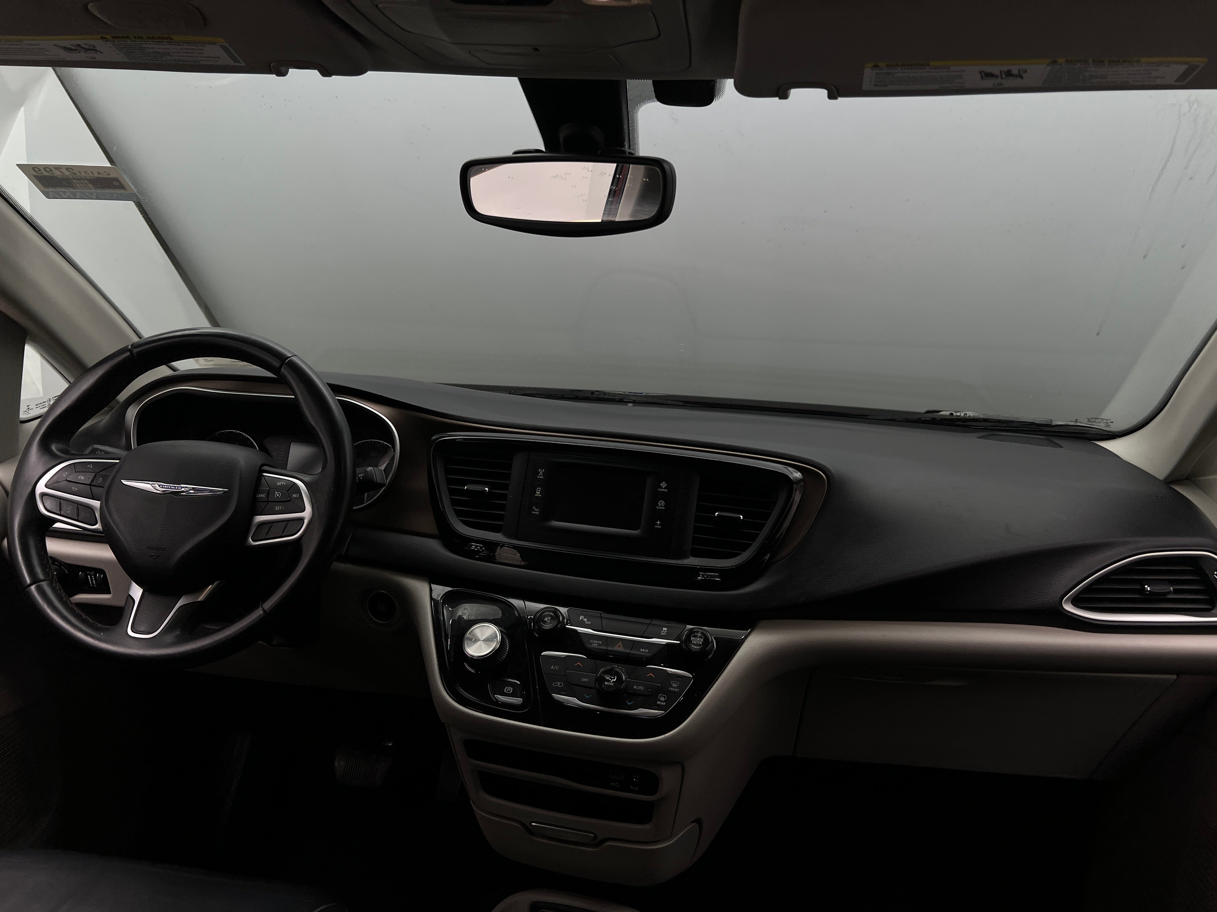 2017 Chrysler Pacifica Touring L 2