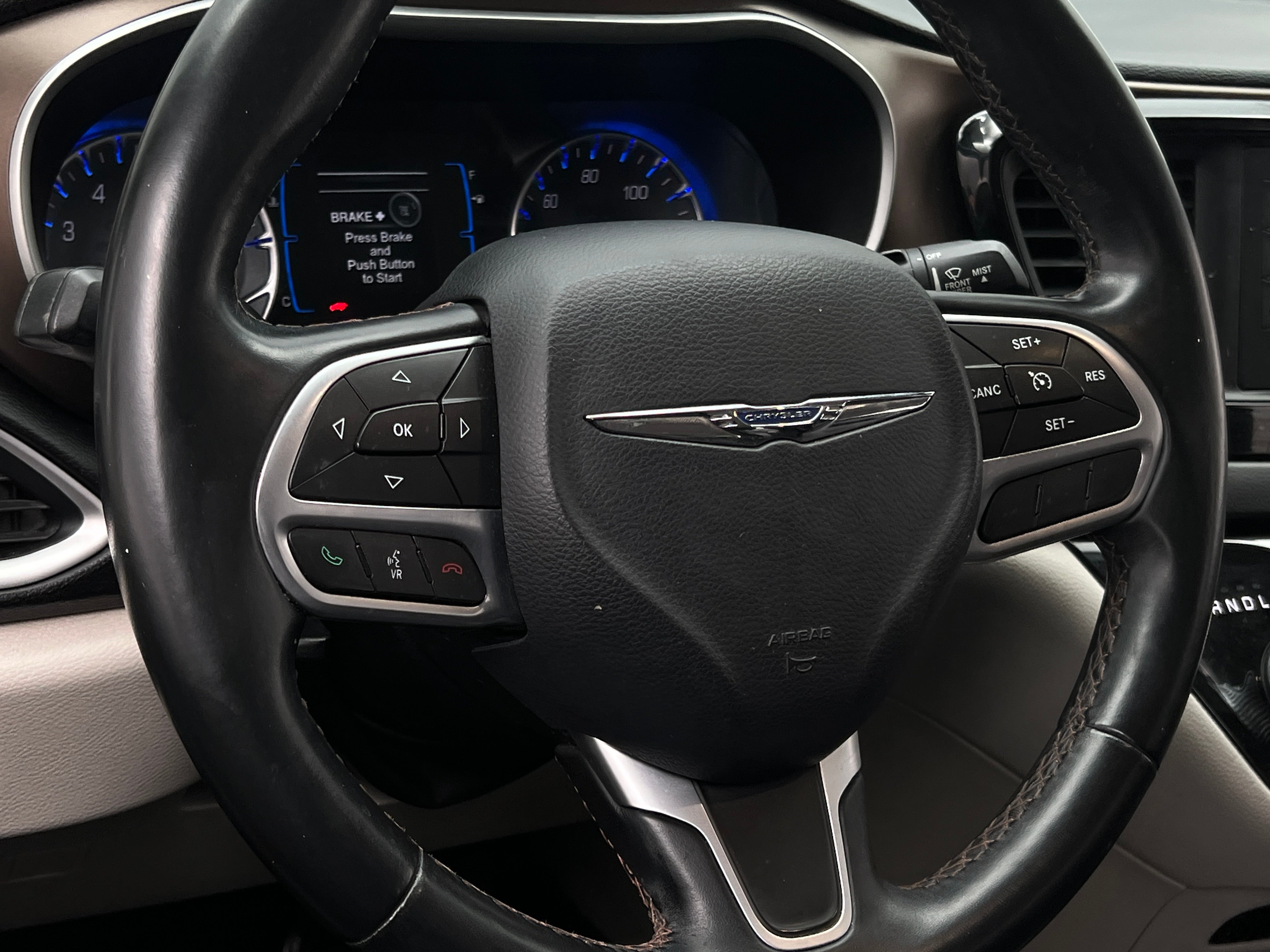 2017 Chrysler Pacifica Touring L 4