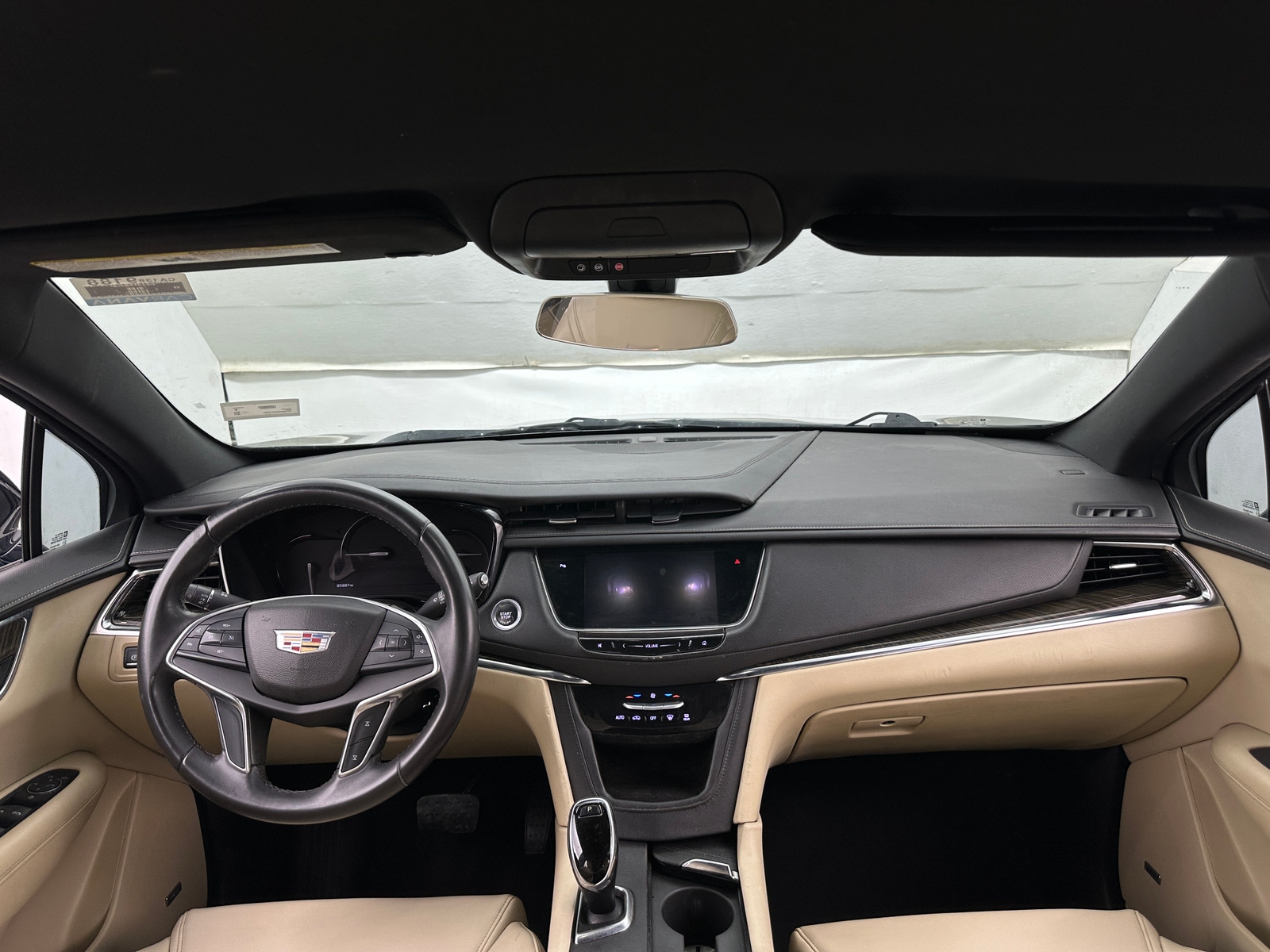 Thumbnail: 2017 Cadillac XT5 - 2