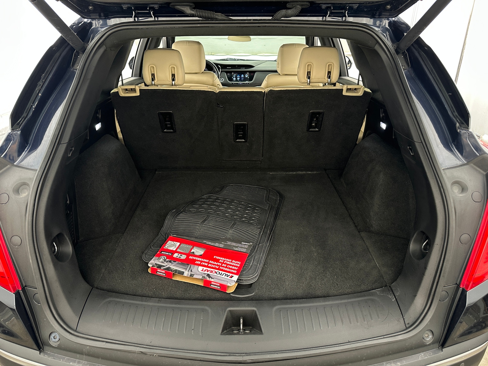 Thumbnail: 2017 Cadillac XT5 - 6