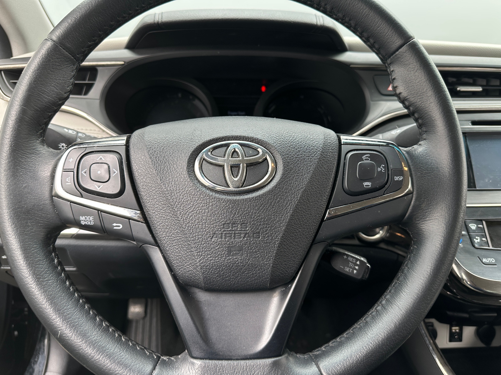 Thumbnail: 2015 Toyota Avalon - 4