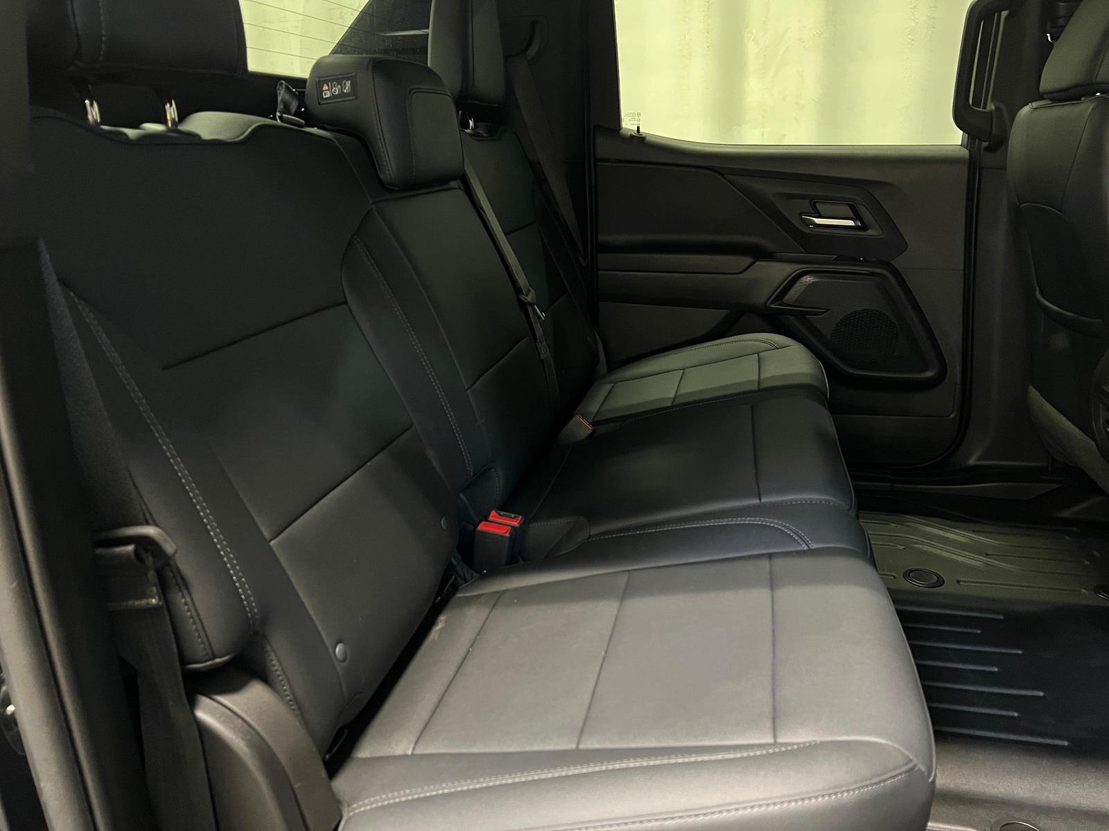 Thumbnail: 2024 Chevrolet Silverado EV - 6