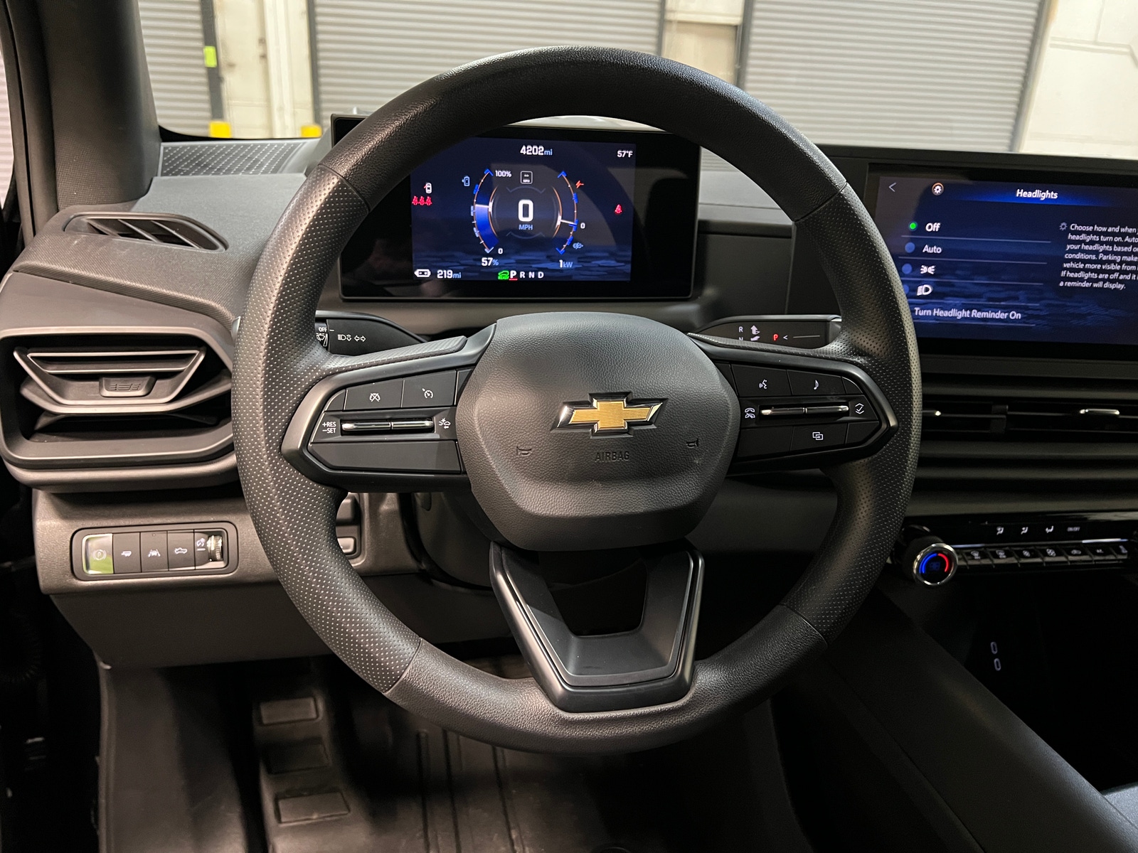 Thumbnail: 2024 Chevrolet Silverado EV - 5