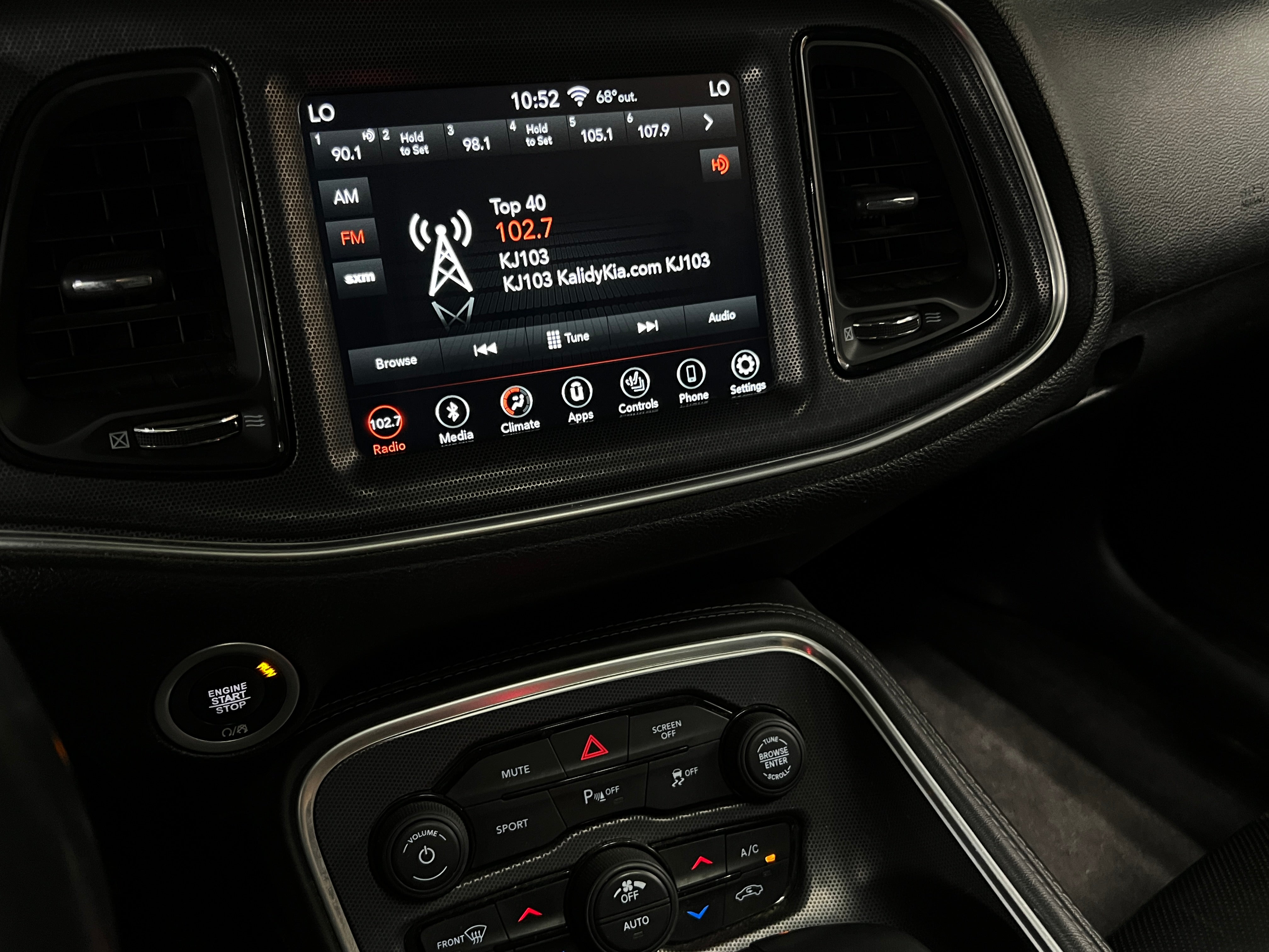 2018 Dodge Challenger SXT 2