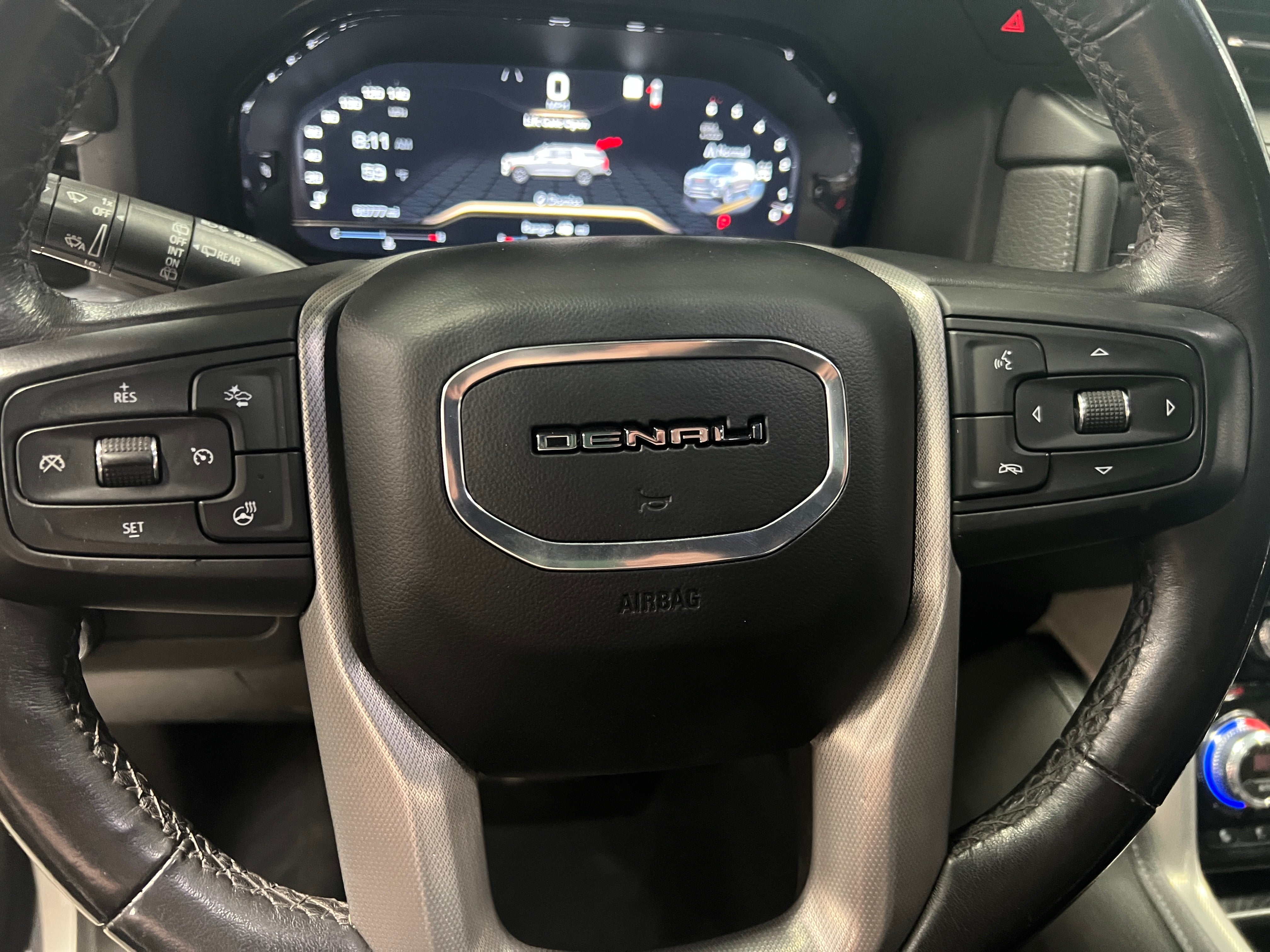 2022 GMC Yukon Denali 4