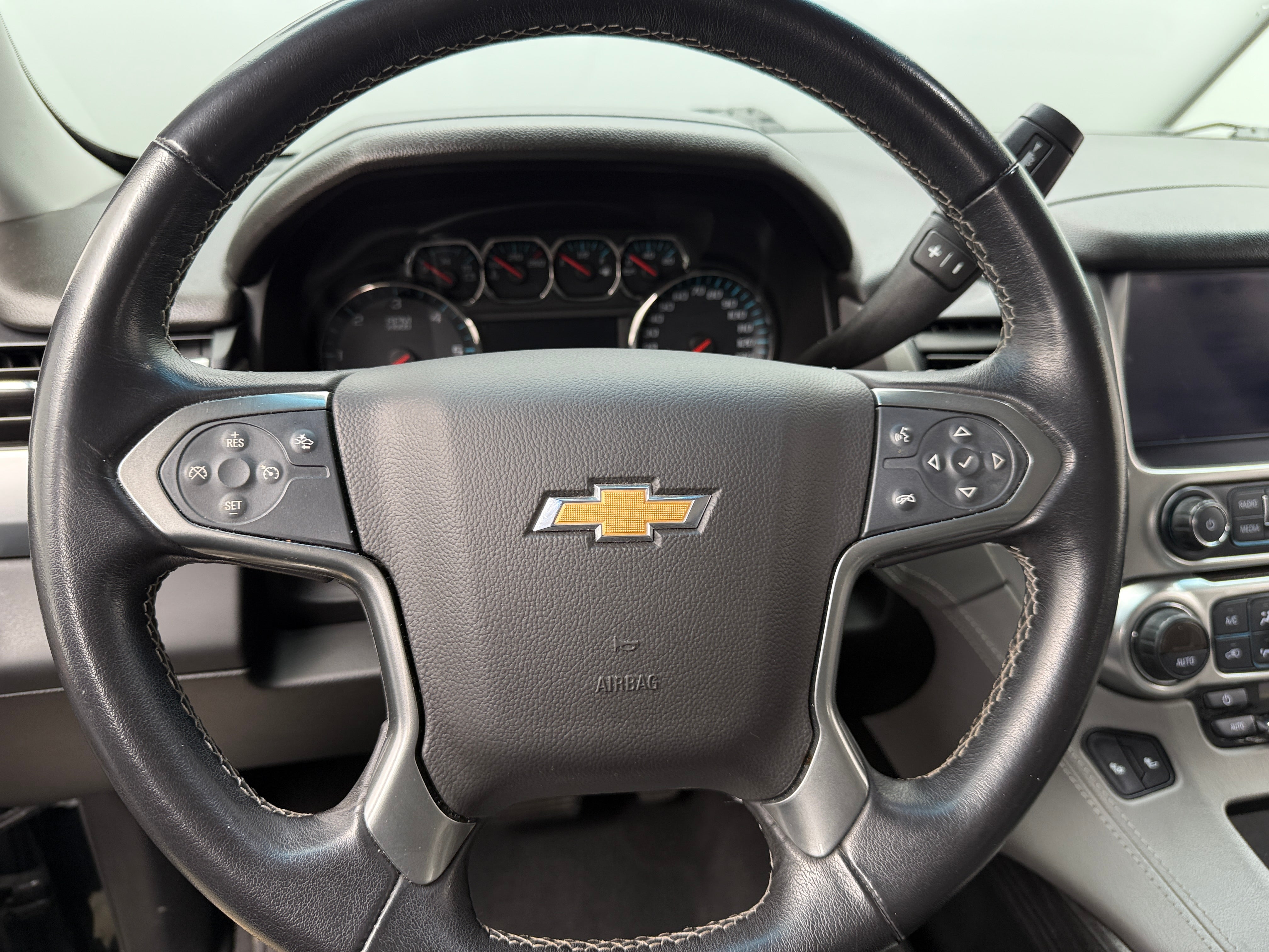 2020 Chevrolet Suburban LT 4
