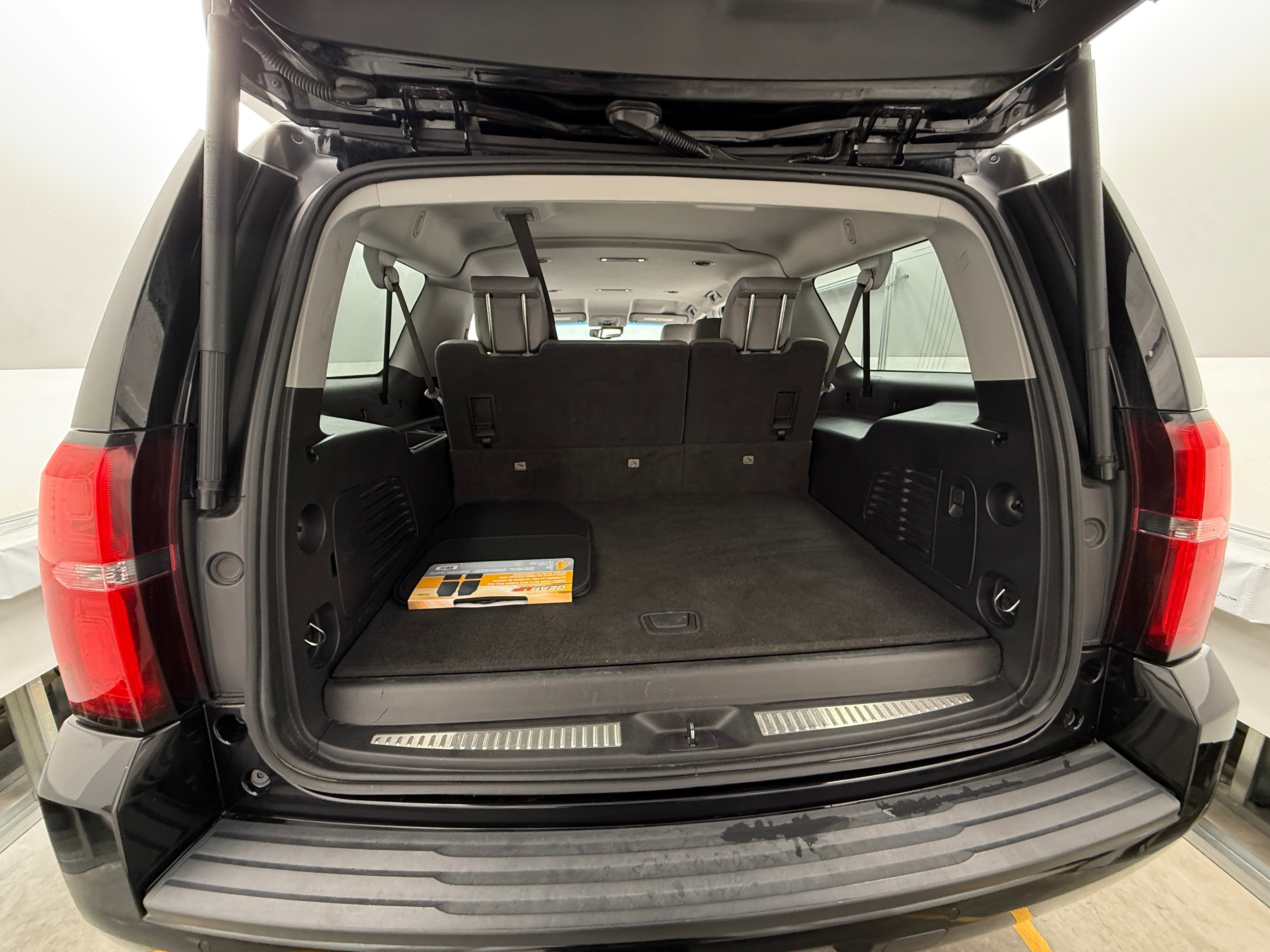 2020 Chevrolet Suburban LT 6