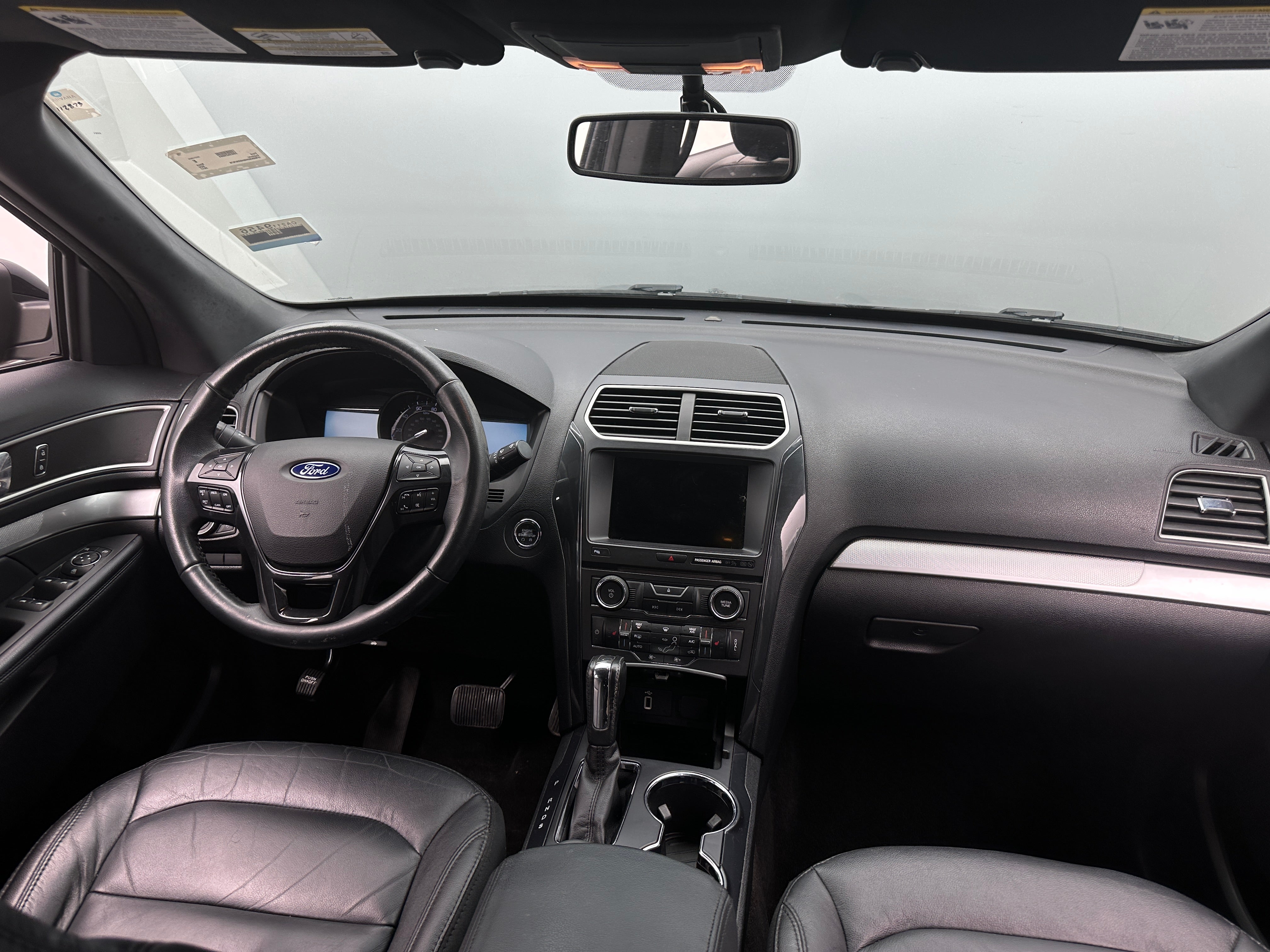 2017 Ford Explorer XLT 3