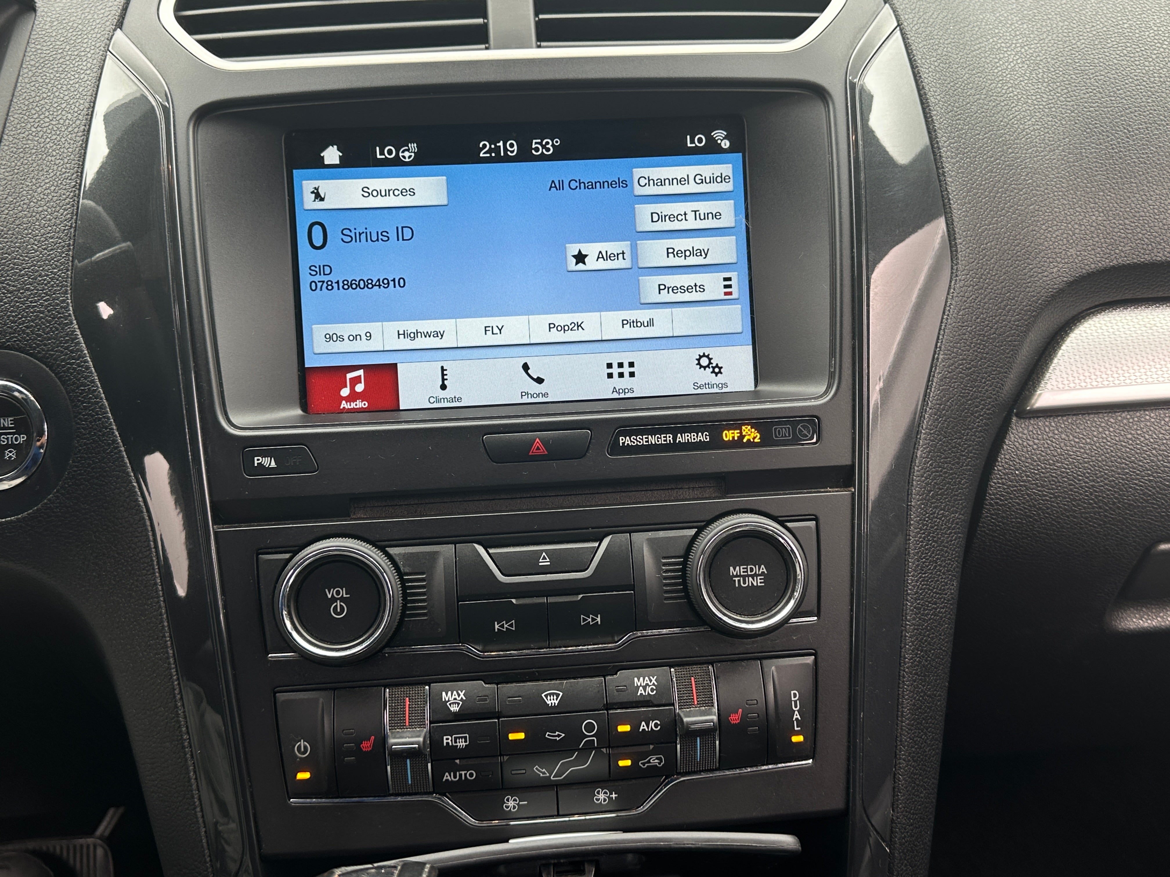 2017 Ford Explorer XLT 4