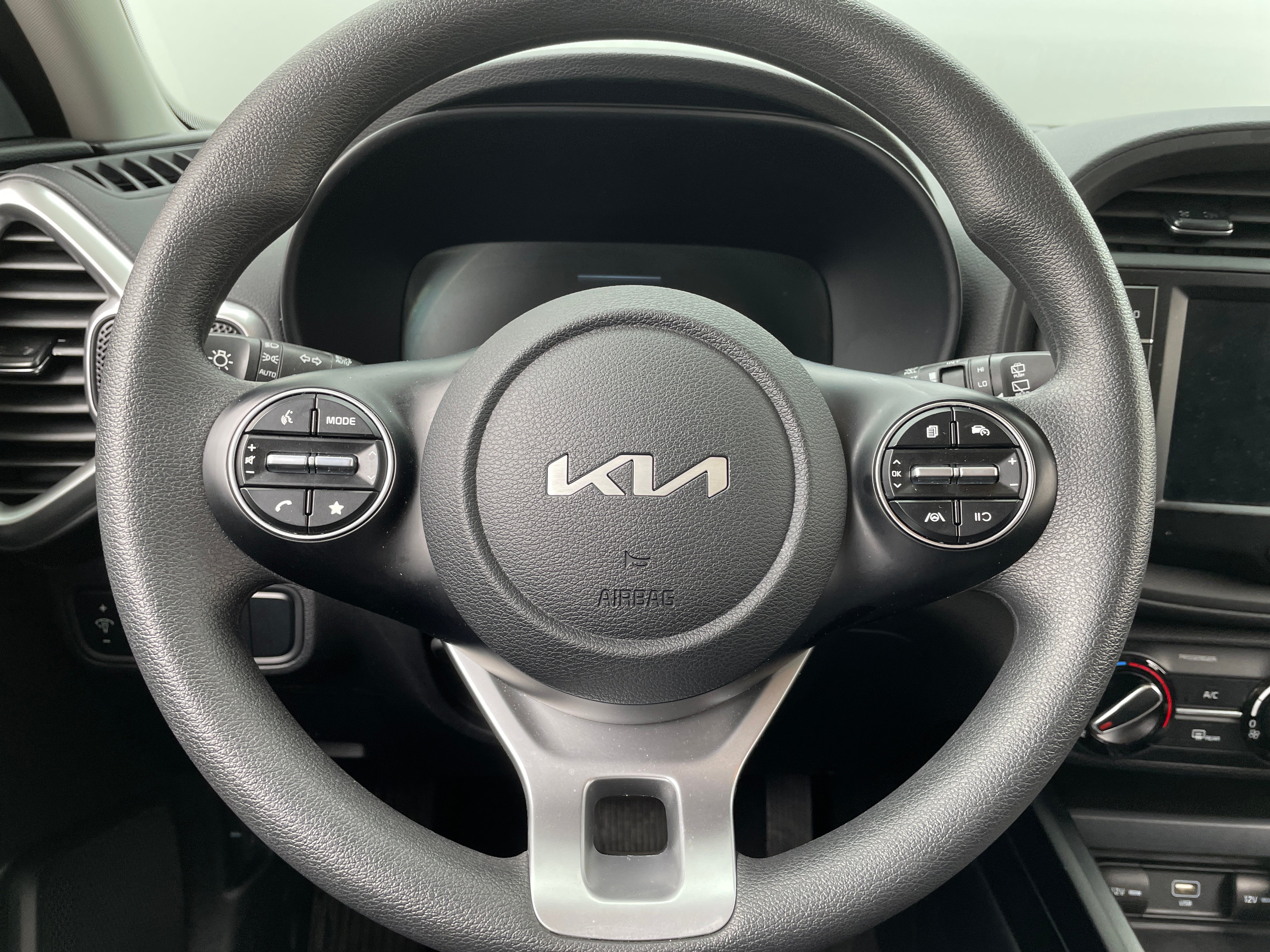 2024 Kia Soul LX 5