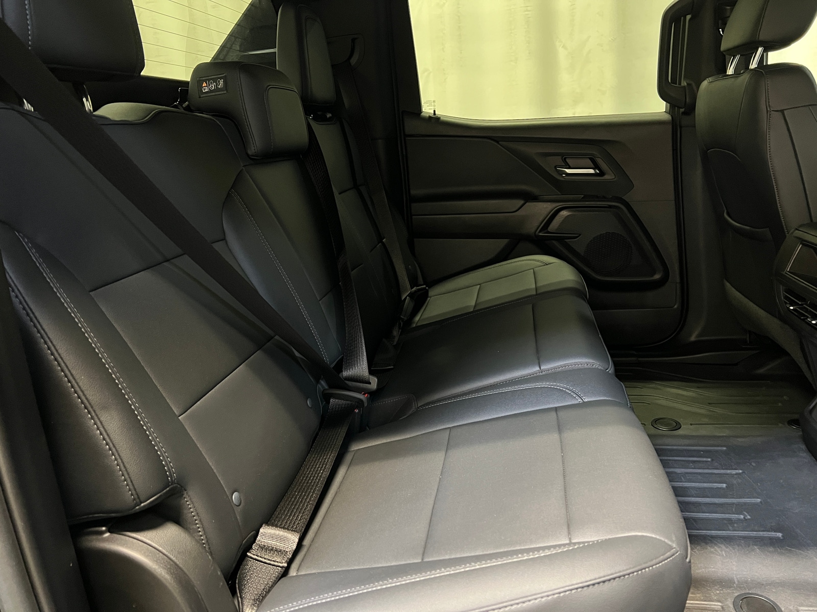 Thumbnail: 2024 Chevrolet Silverado EV - 6