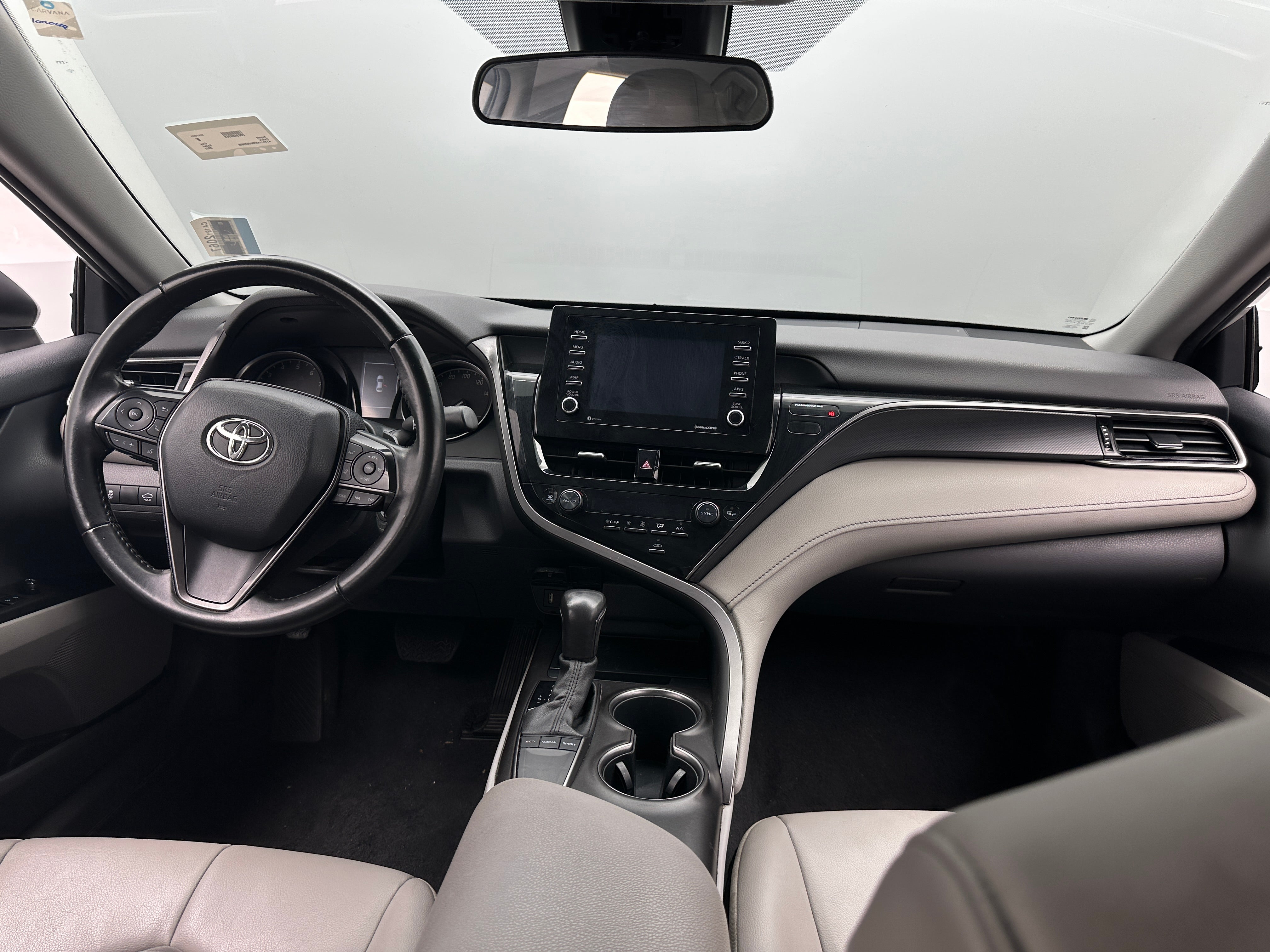 2022 Toyota Camry SE 2