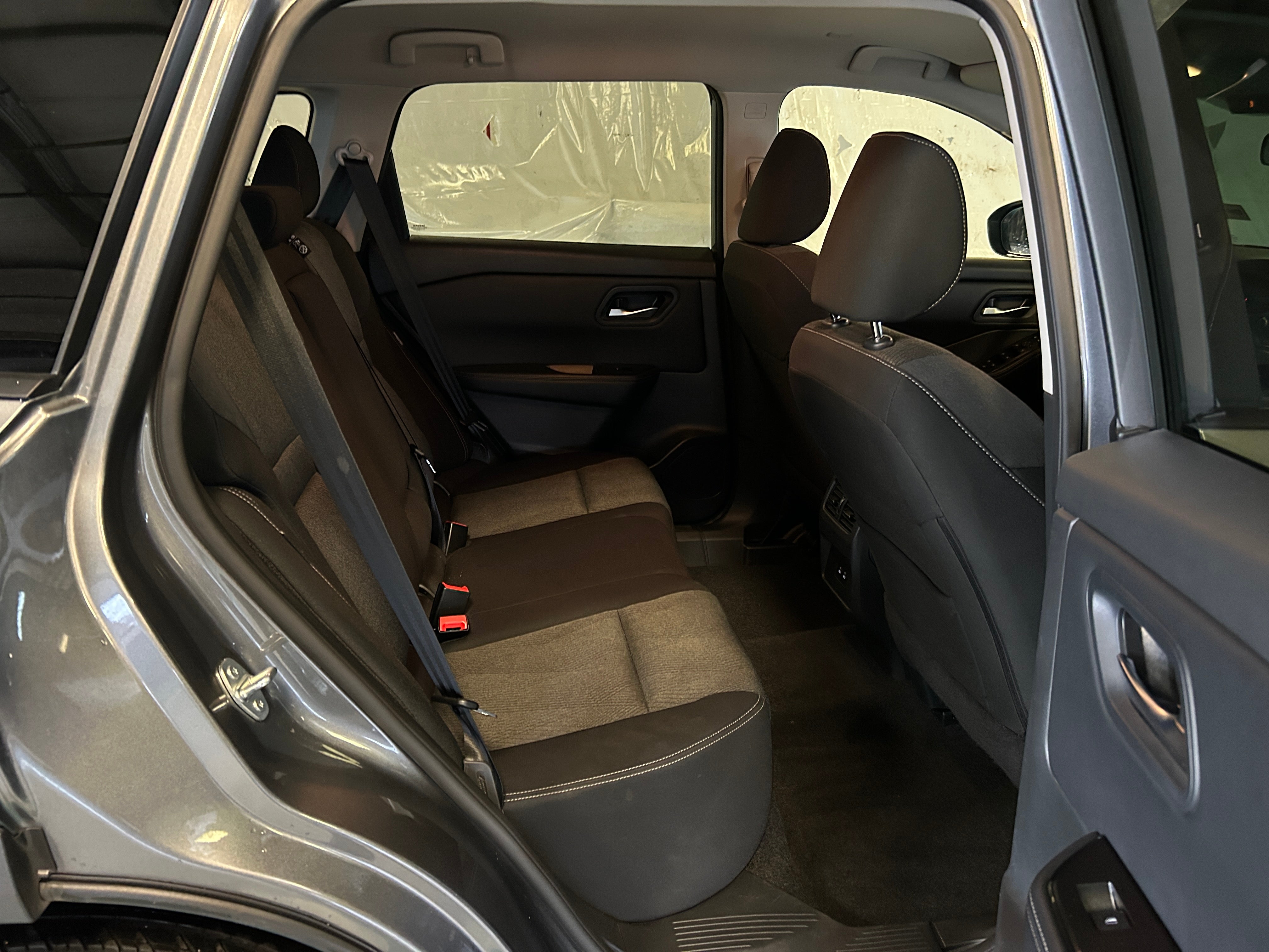 2024 Nissan Rogue SV 6