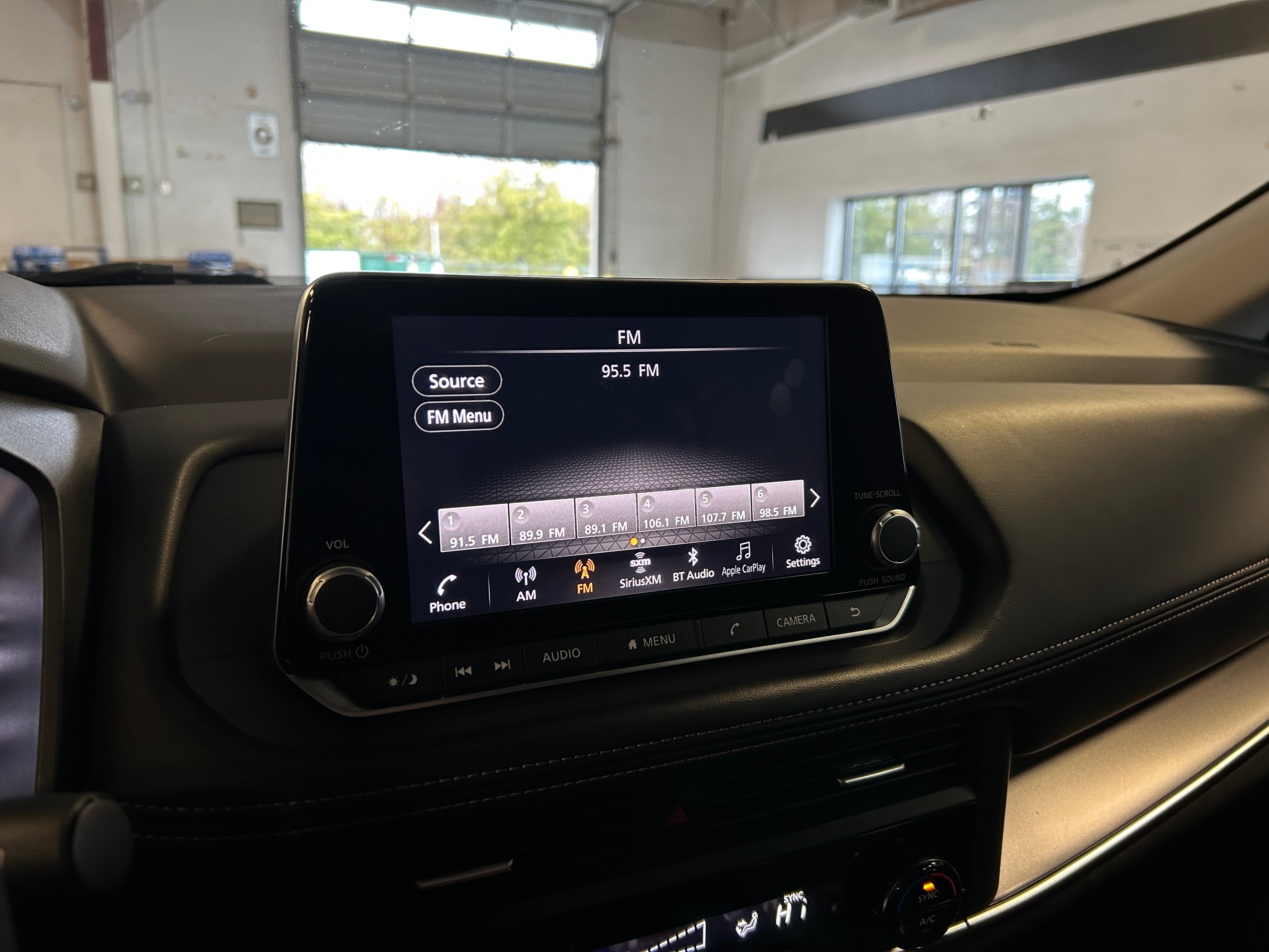 2024 Nissan Rogue SV 4