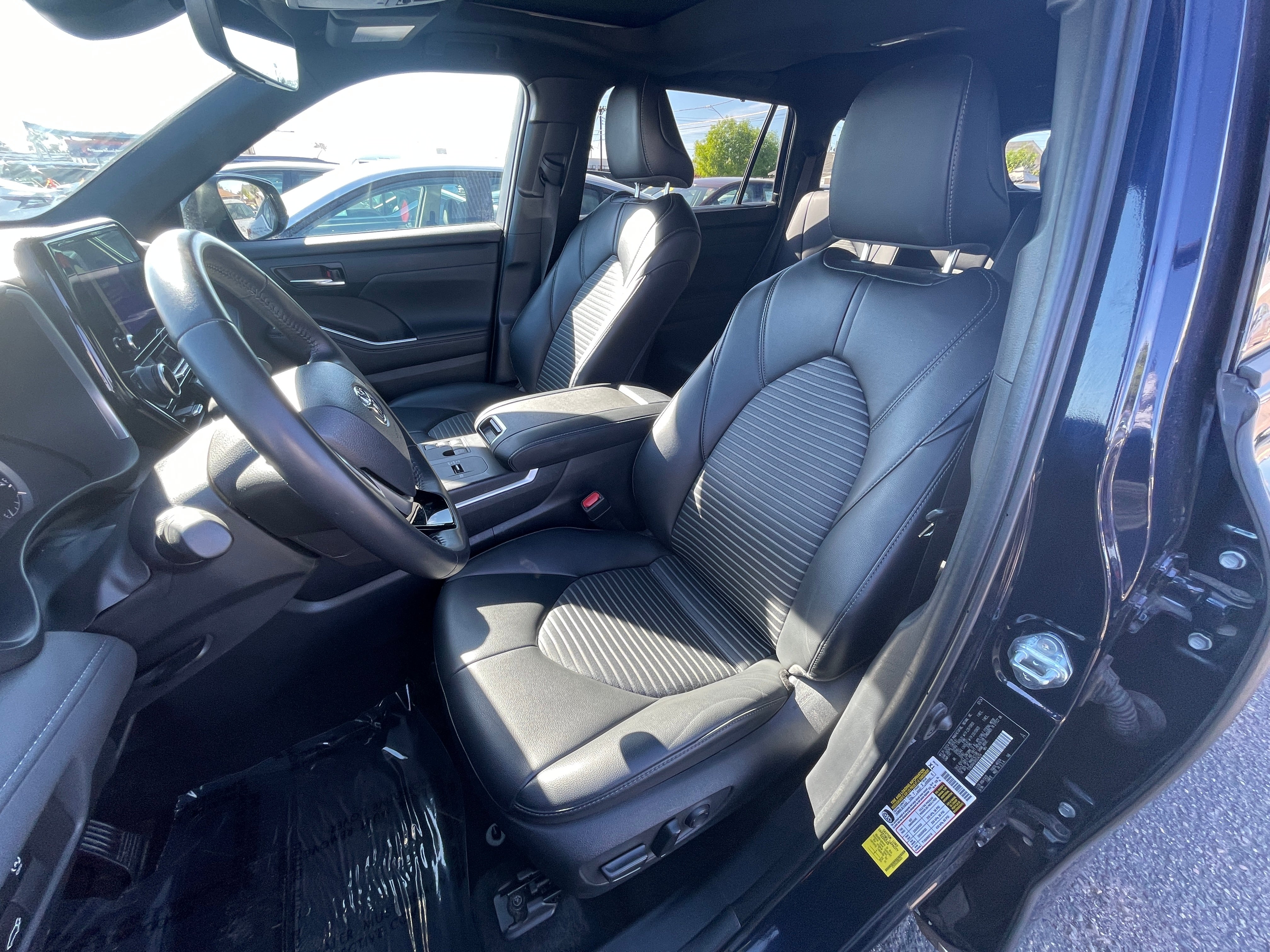 2024 Toyota Highlander XSE 2