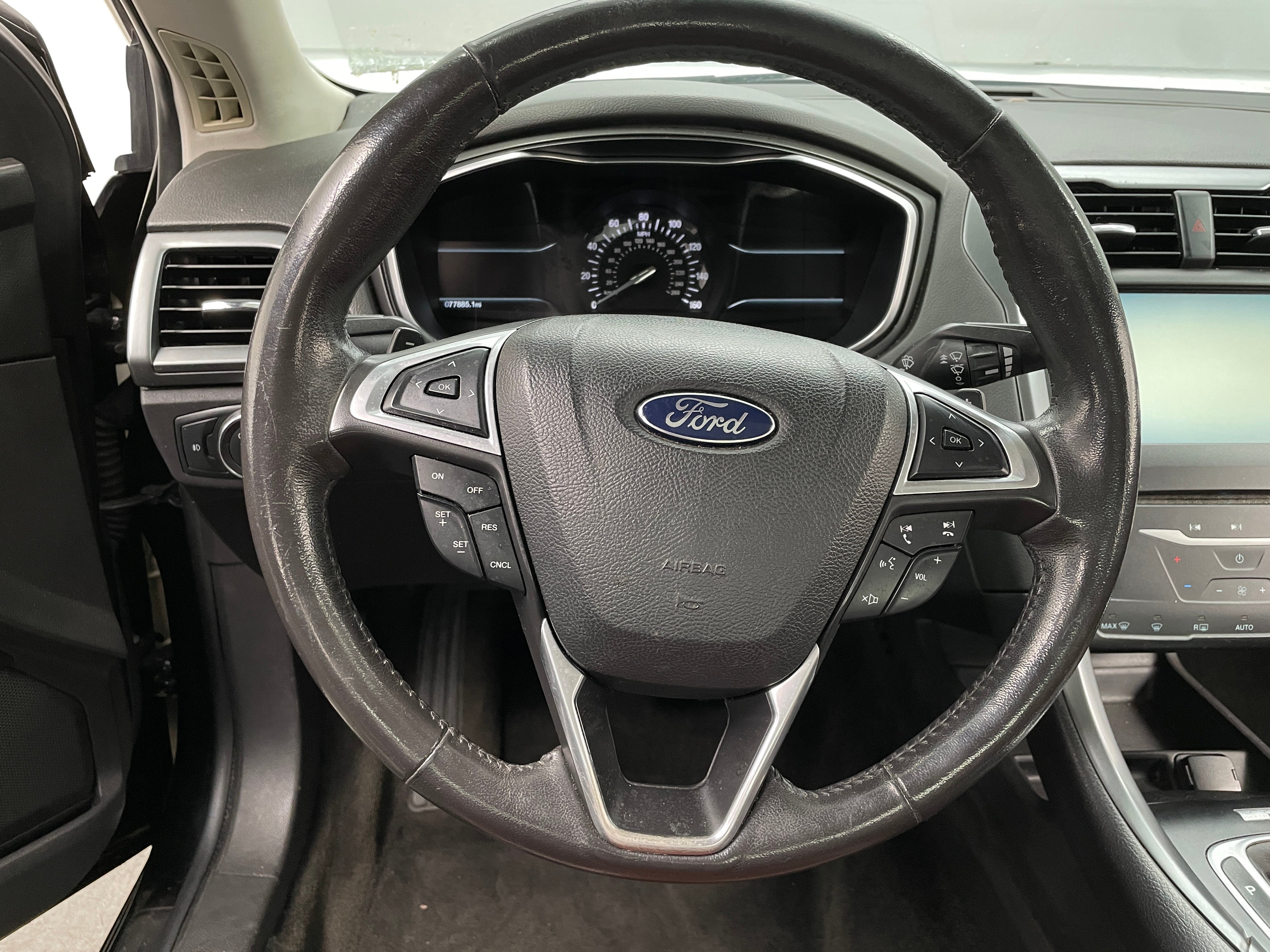 2015 Ford Fusion SE 4
