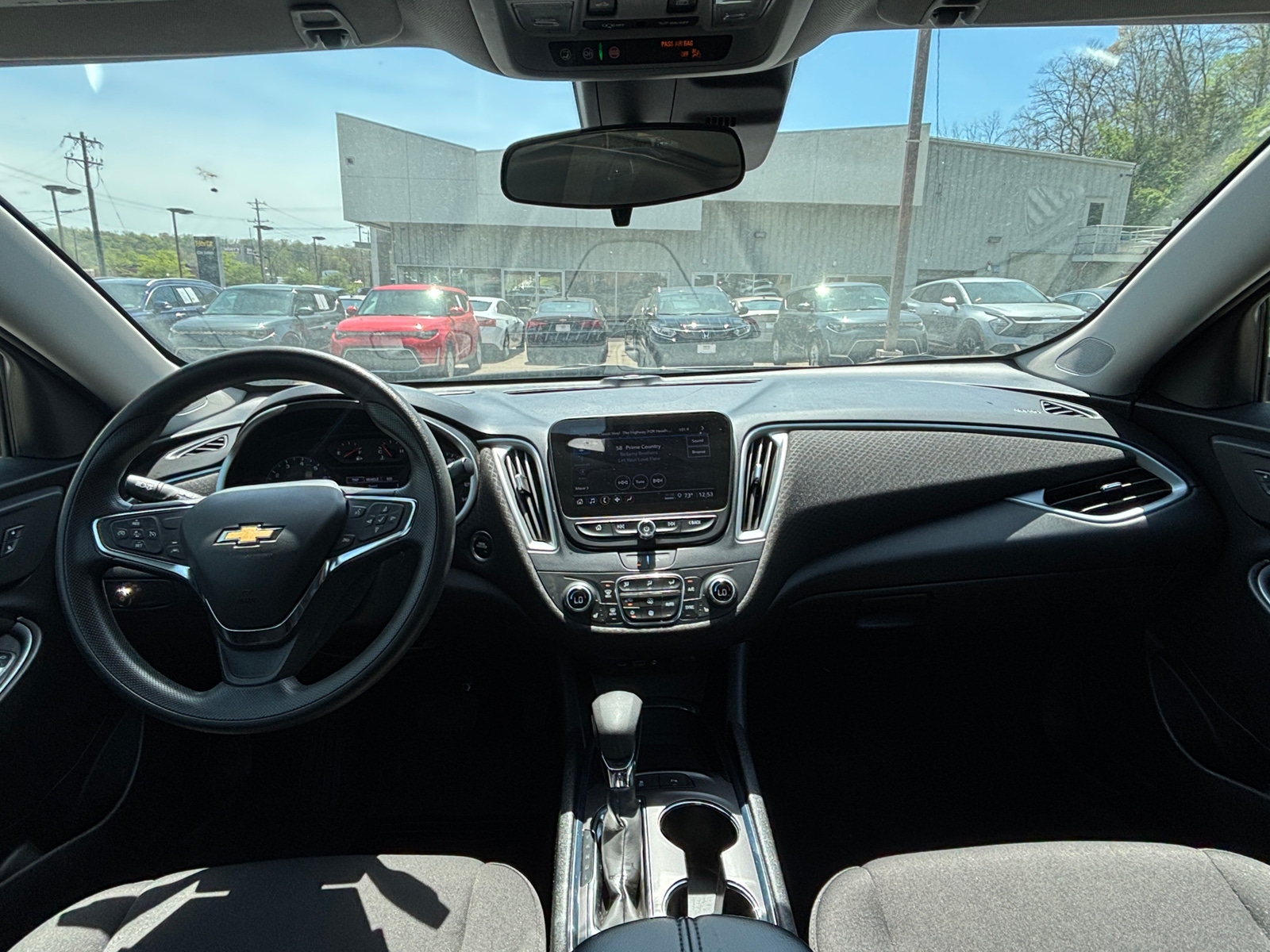 Thumbnail: 2023 Chevrolet Malibu - 3