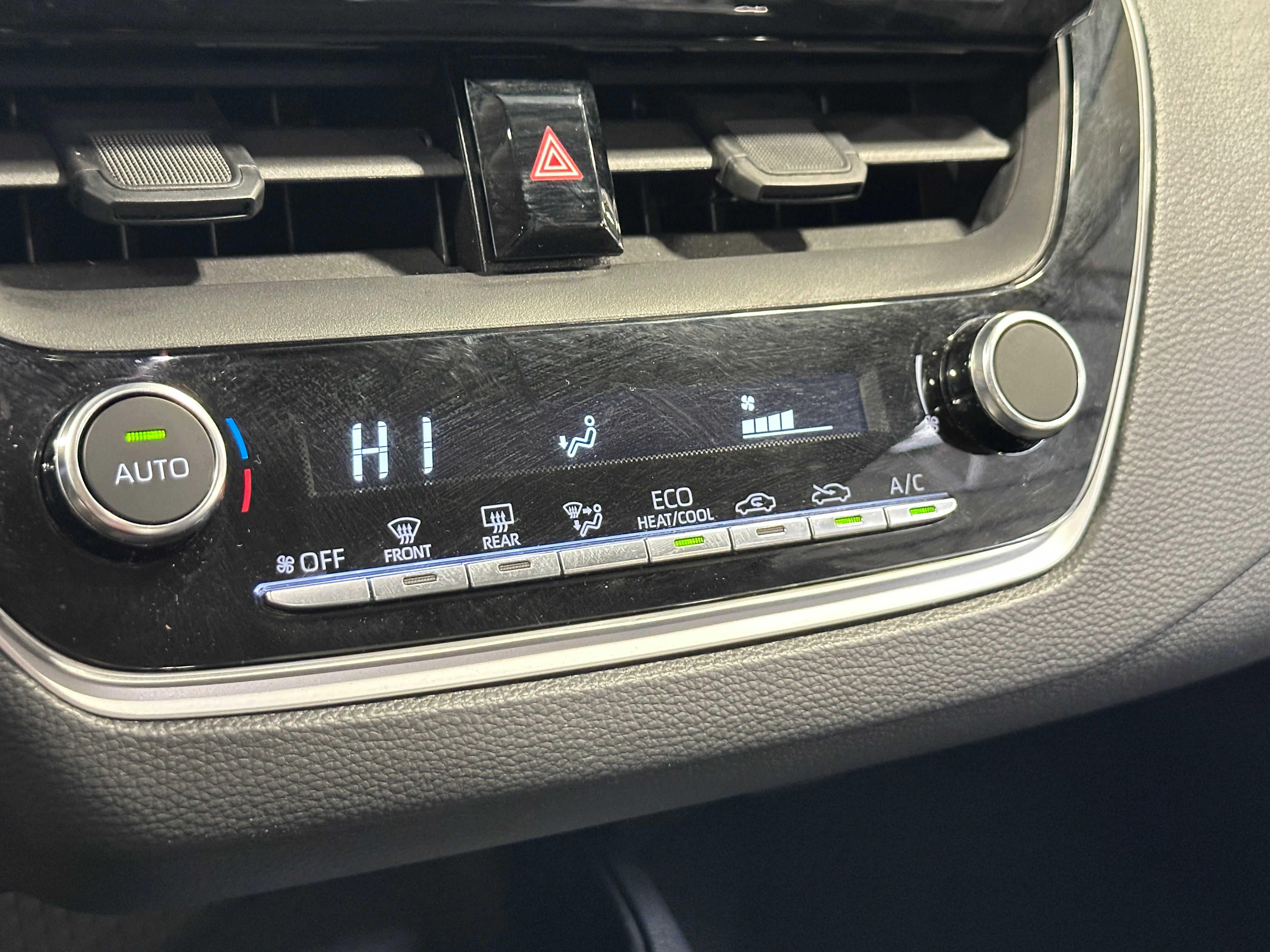 2023 Toyota Corolla LE 4
