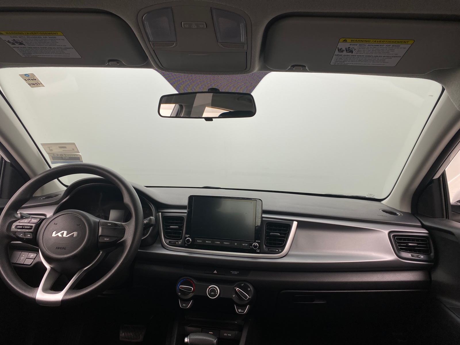 Thumbnail: 2023 Kia Rio - 3