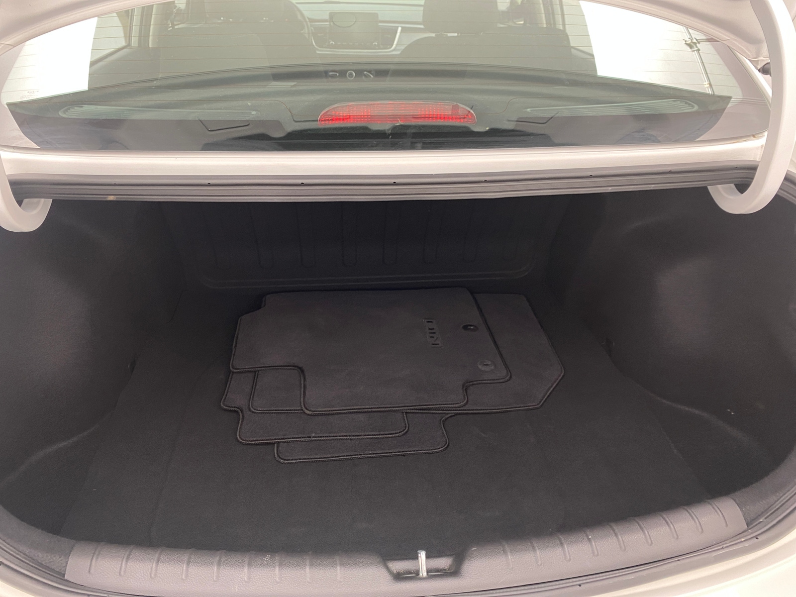 Thumbnail: 2023 Kia Rio - 7