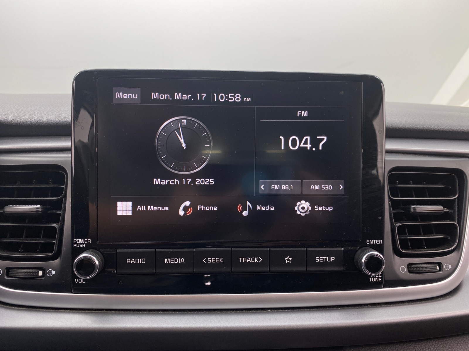 Thumbnail: 2023 Kia Rio - 4